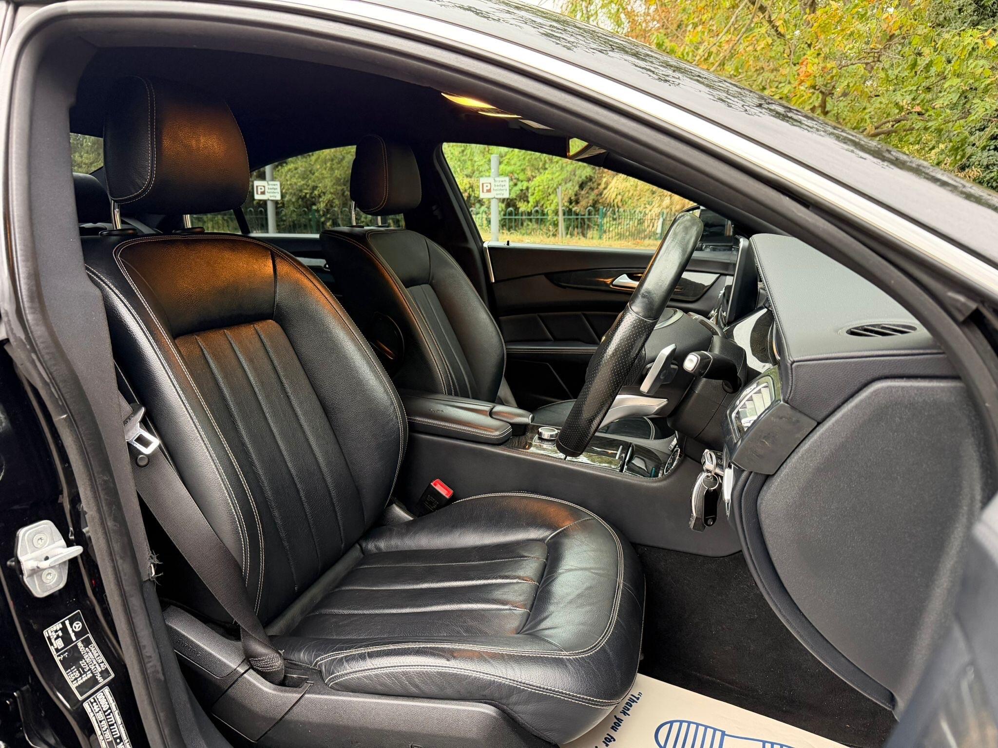 Mercedes-Benz CLS view 11