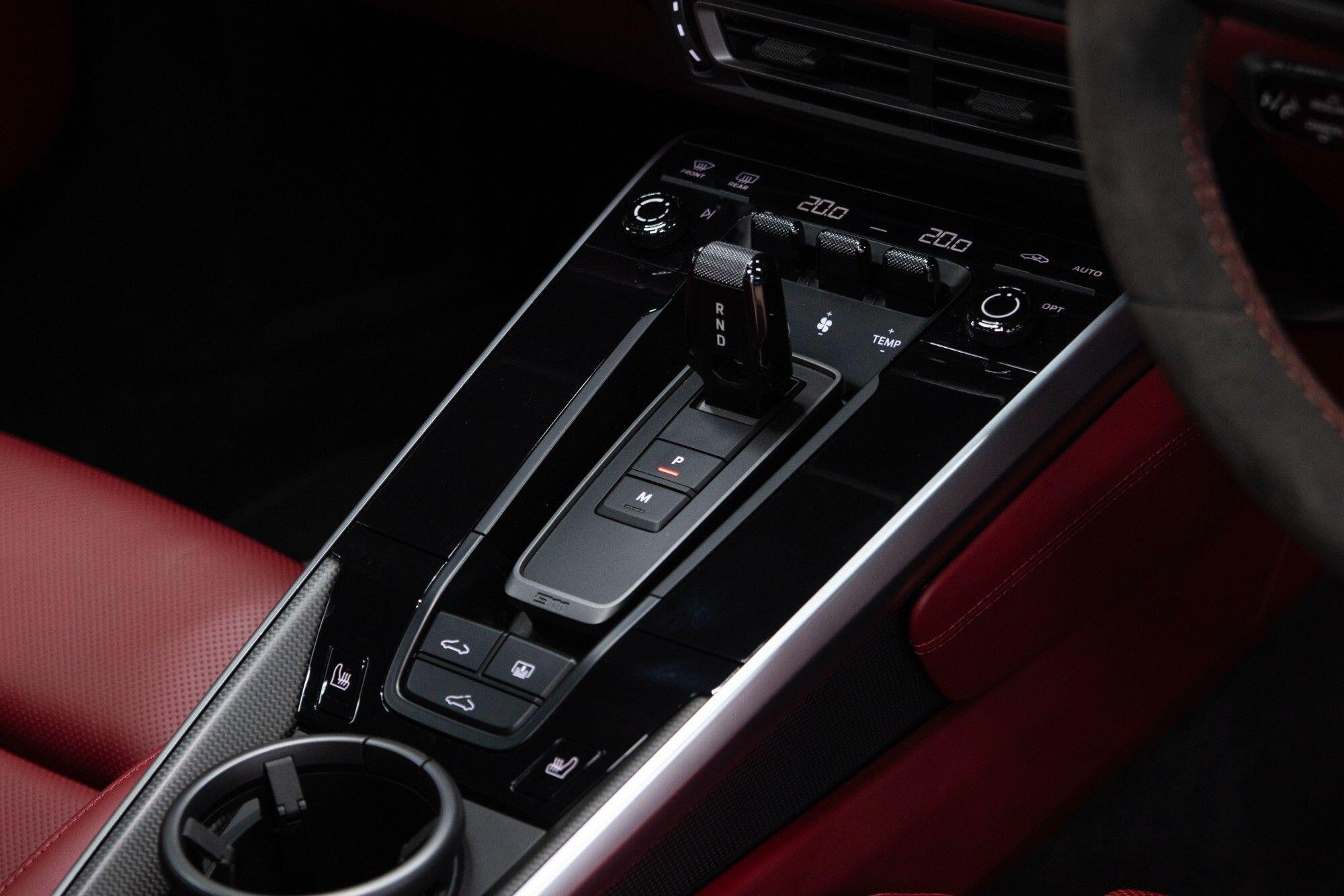 Porsche 911 view 37