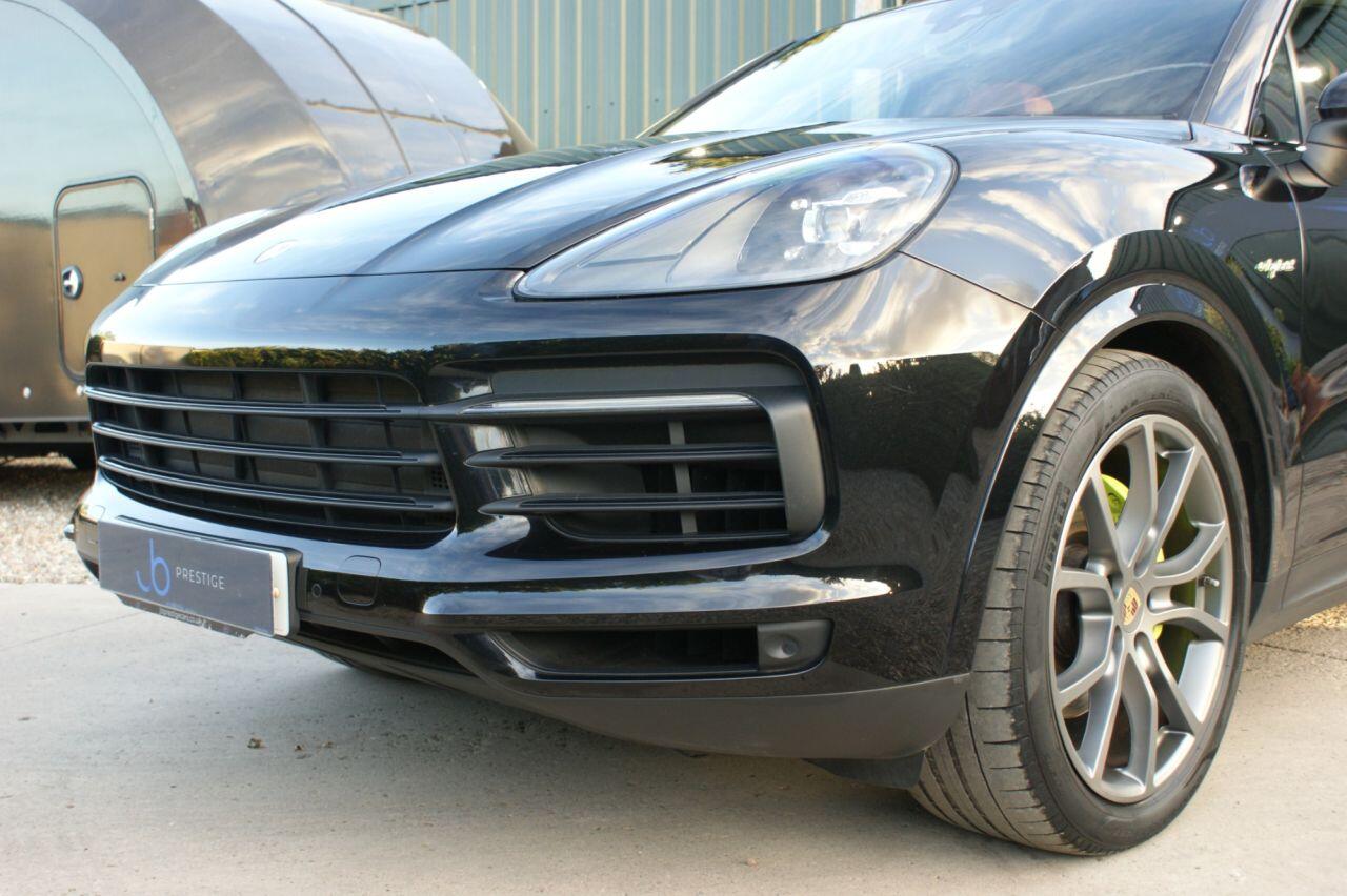 Porsche Cayenne view 24