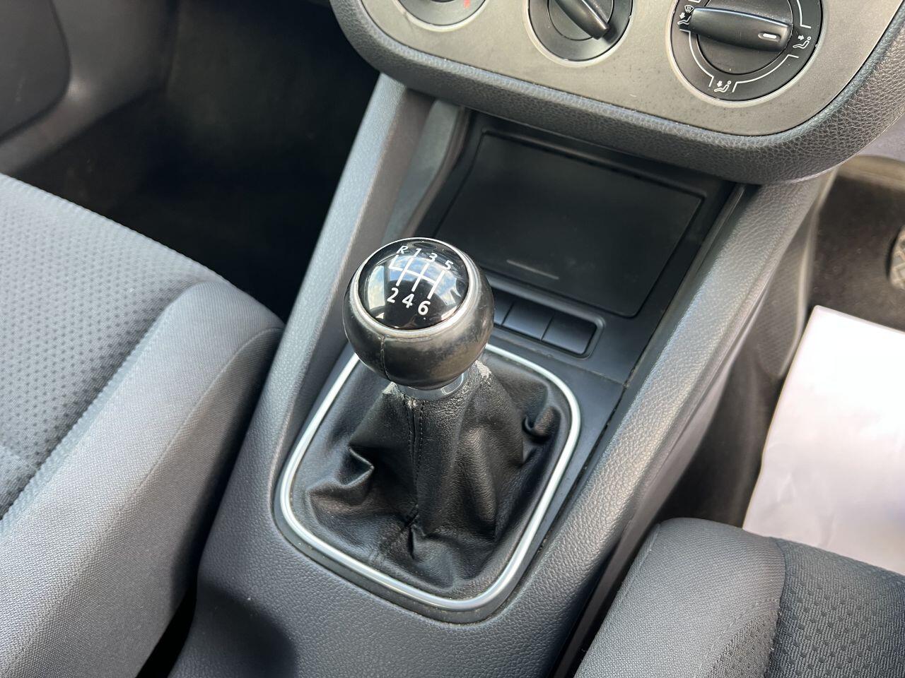 Volkswagen Golf view 30