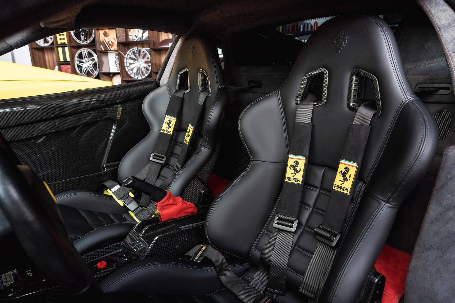 Ferrari Challenge Stradale view 4