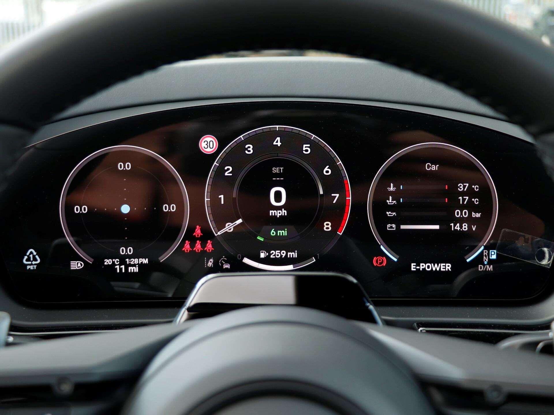 Porsche Cayenne view 13