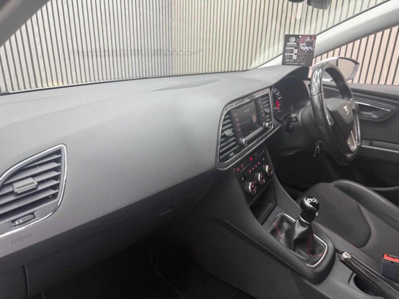 Seat Leon view 4
