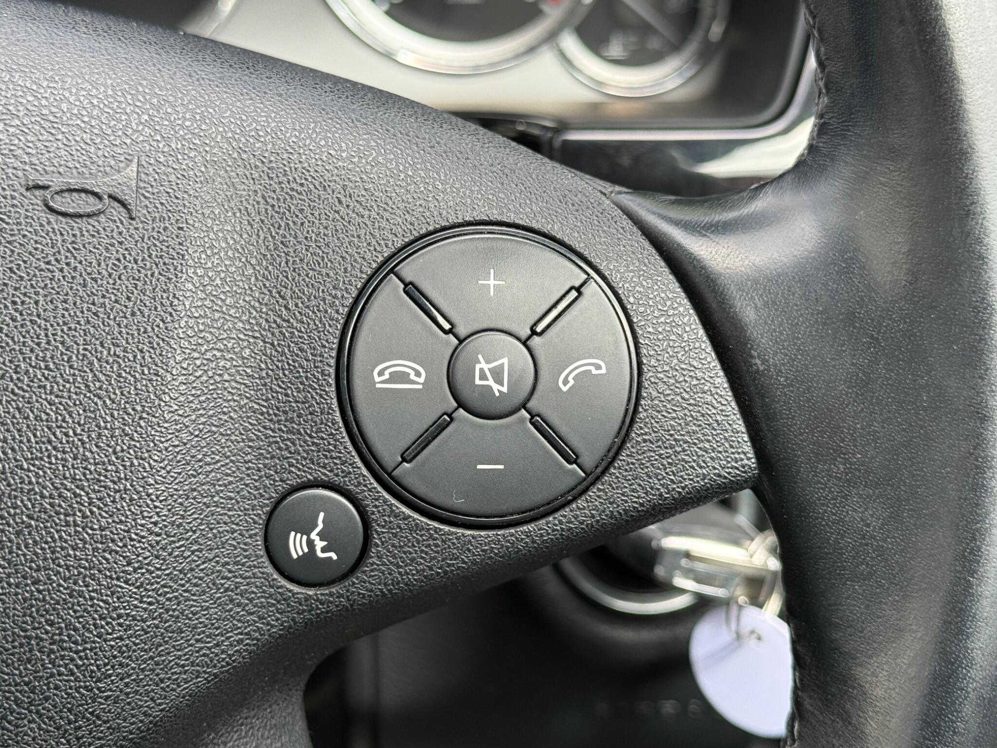 Mercedes-Benz E Class - Image 66