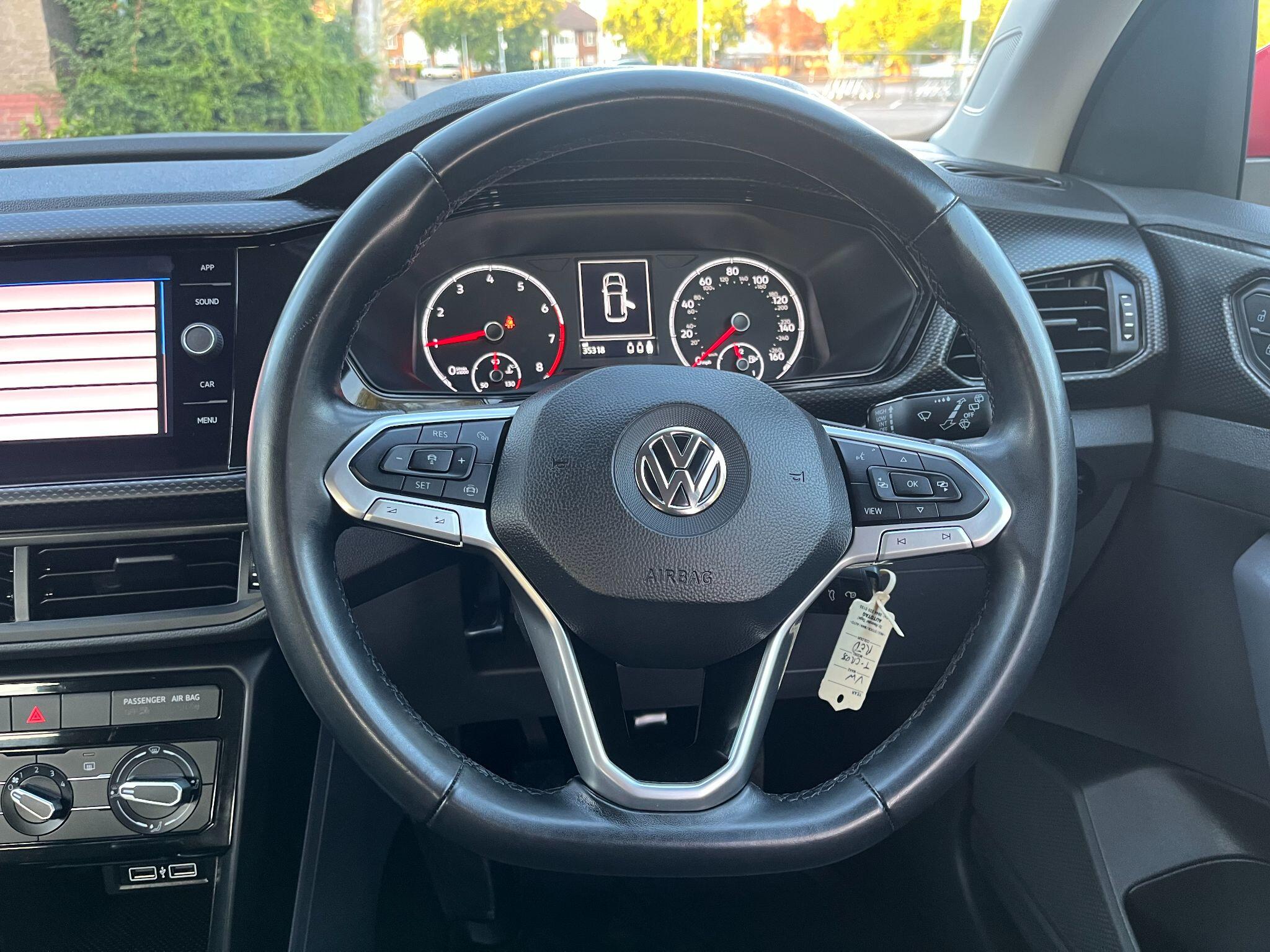 Volkswagen T-Cross view 17