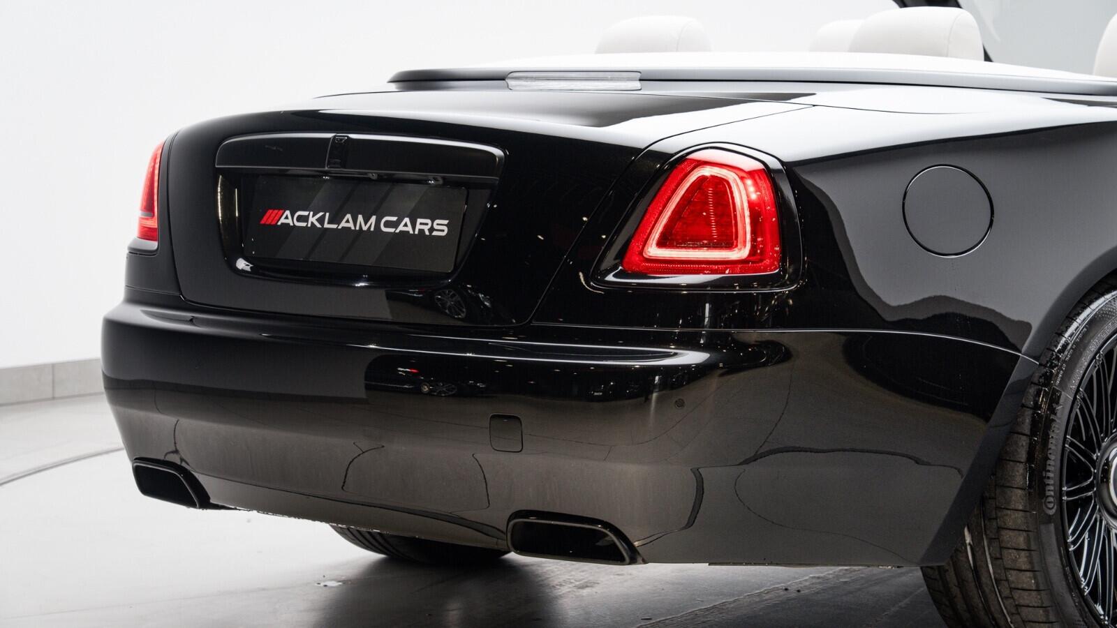 Rolls-Royce Dawn view 47