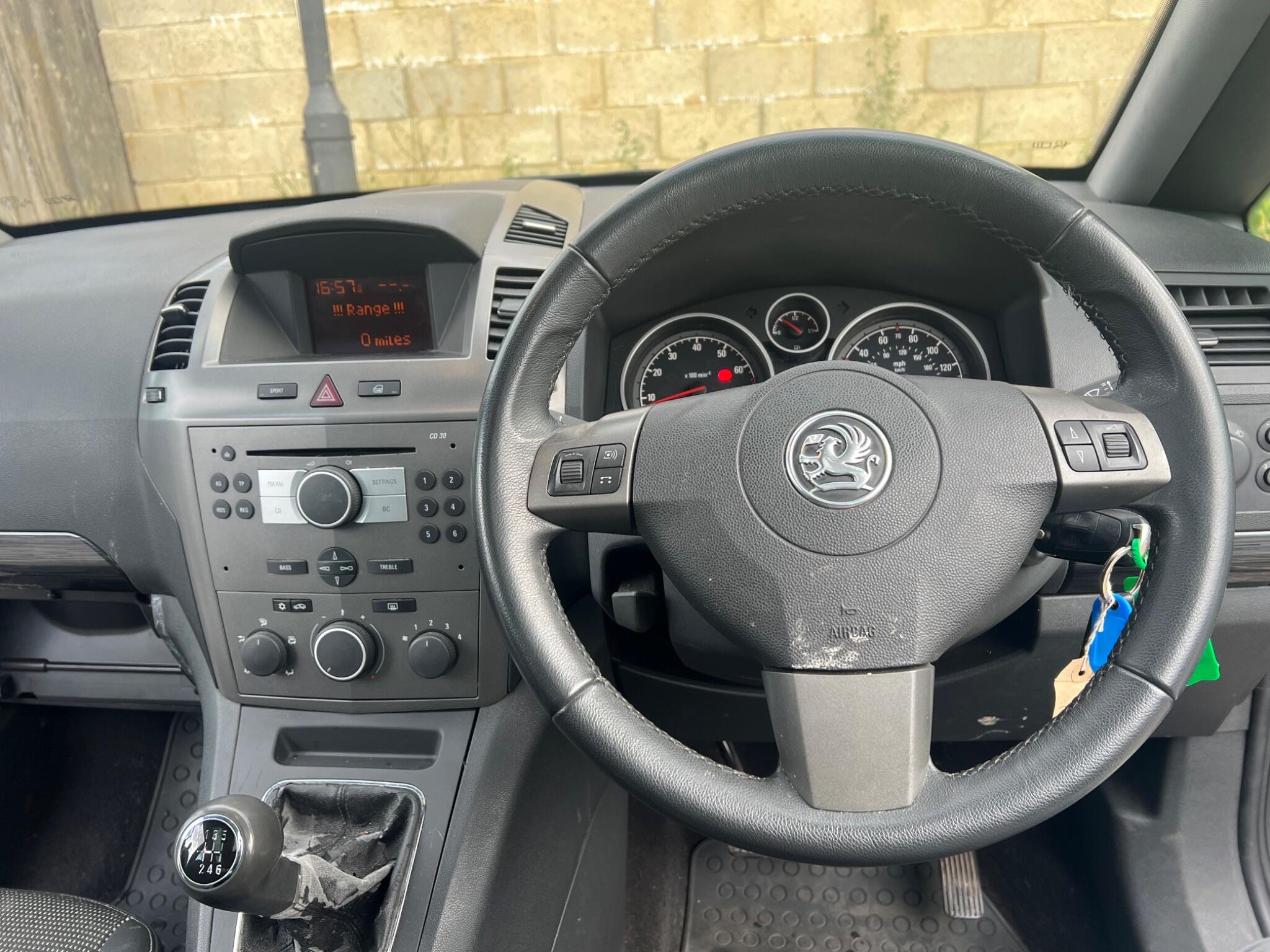 Vauxhall Zafira view 21