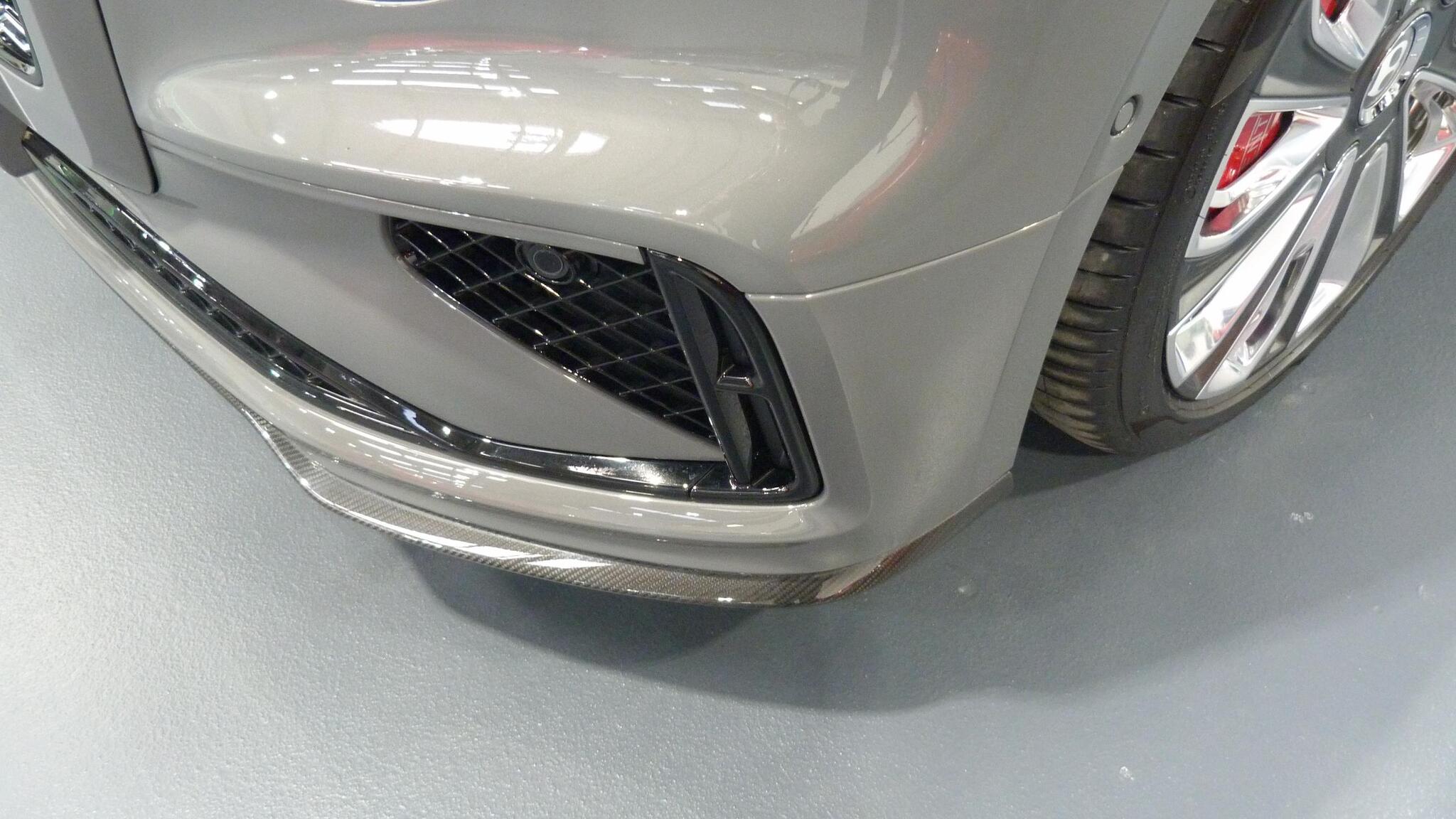 Bentley Flying Spur view 49