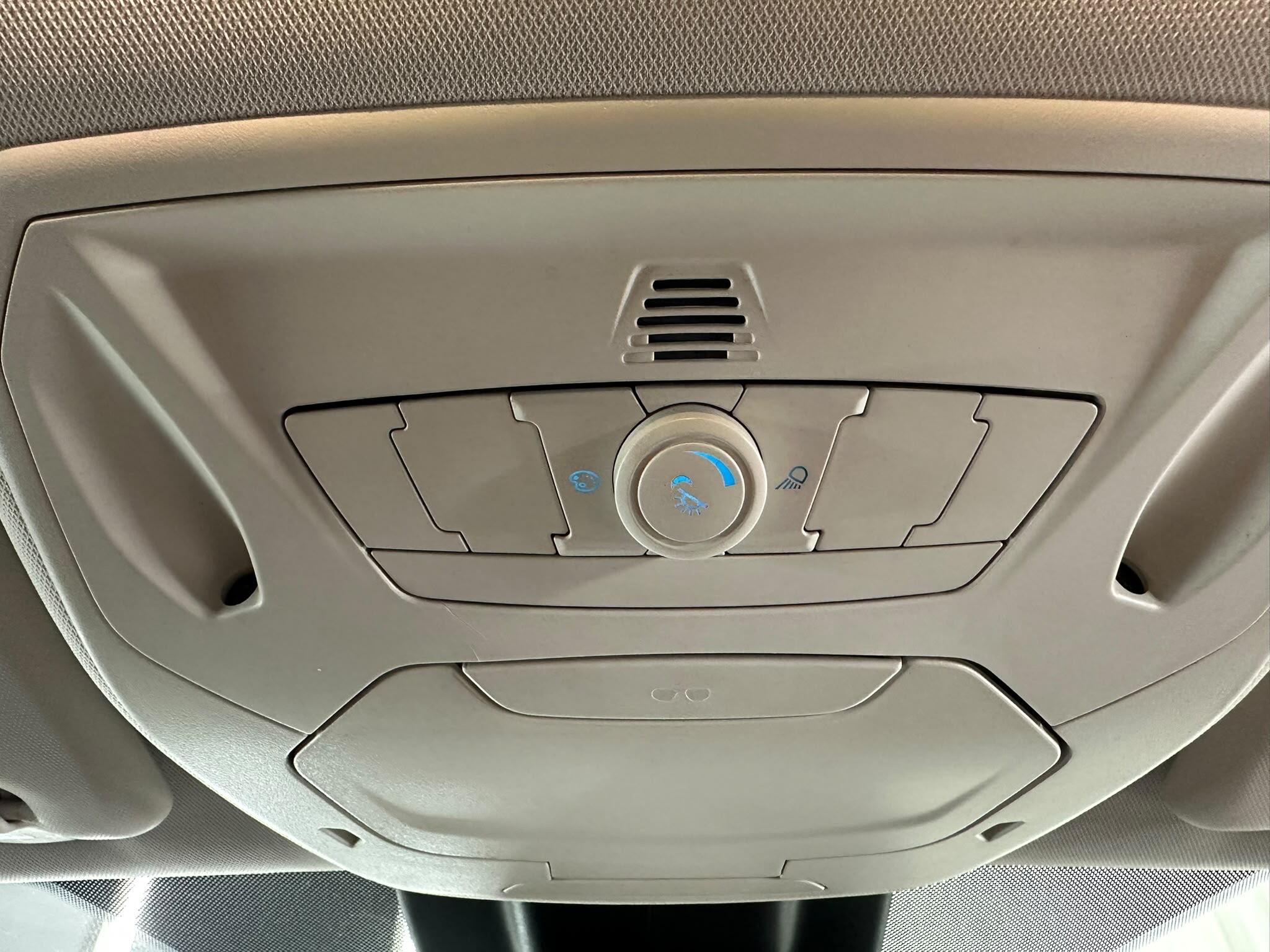 Ford Focus view 46