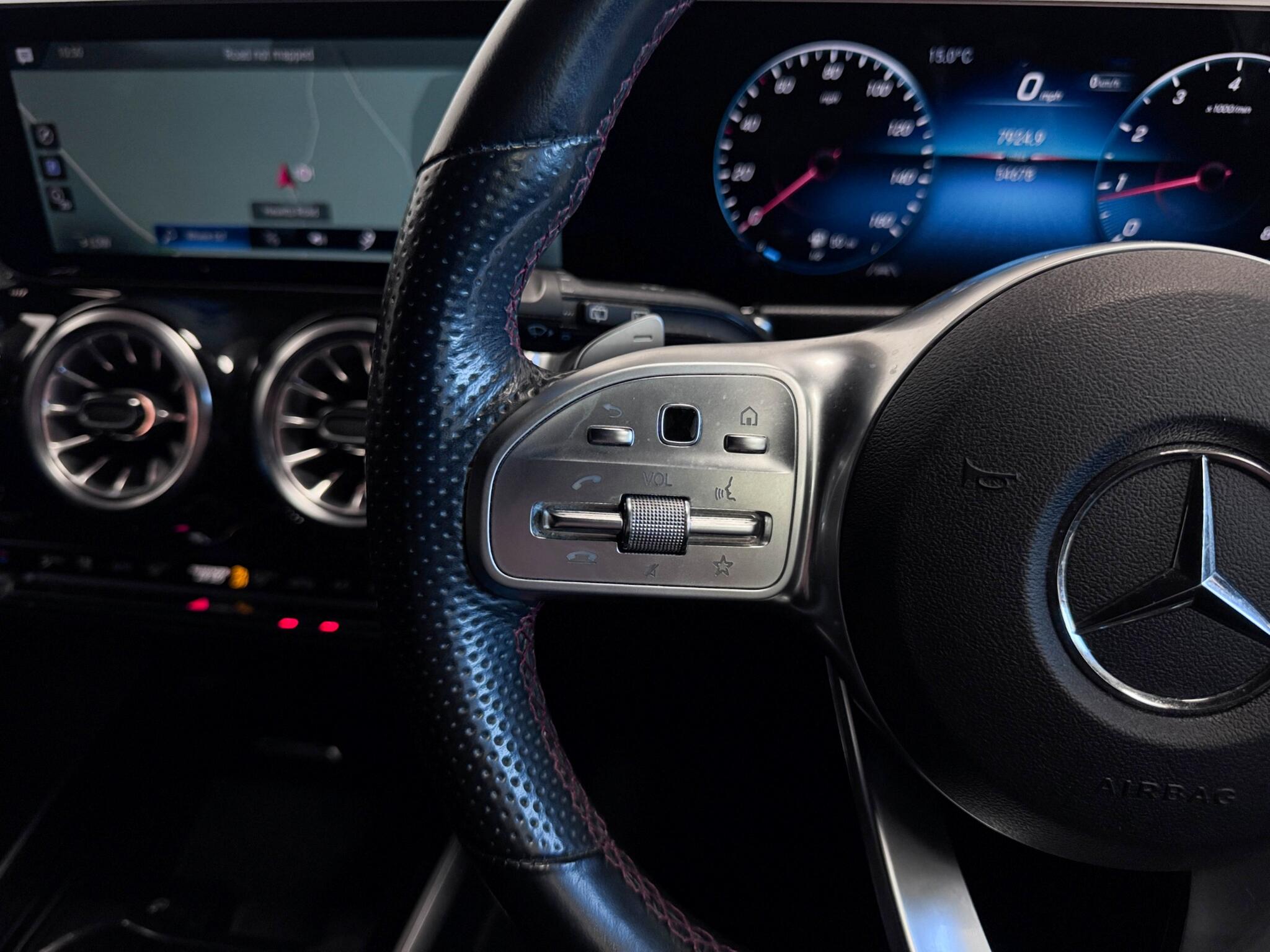 Mercedes-Benz GLB view 13