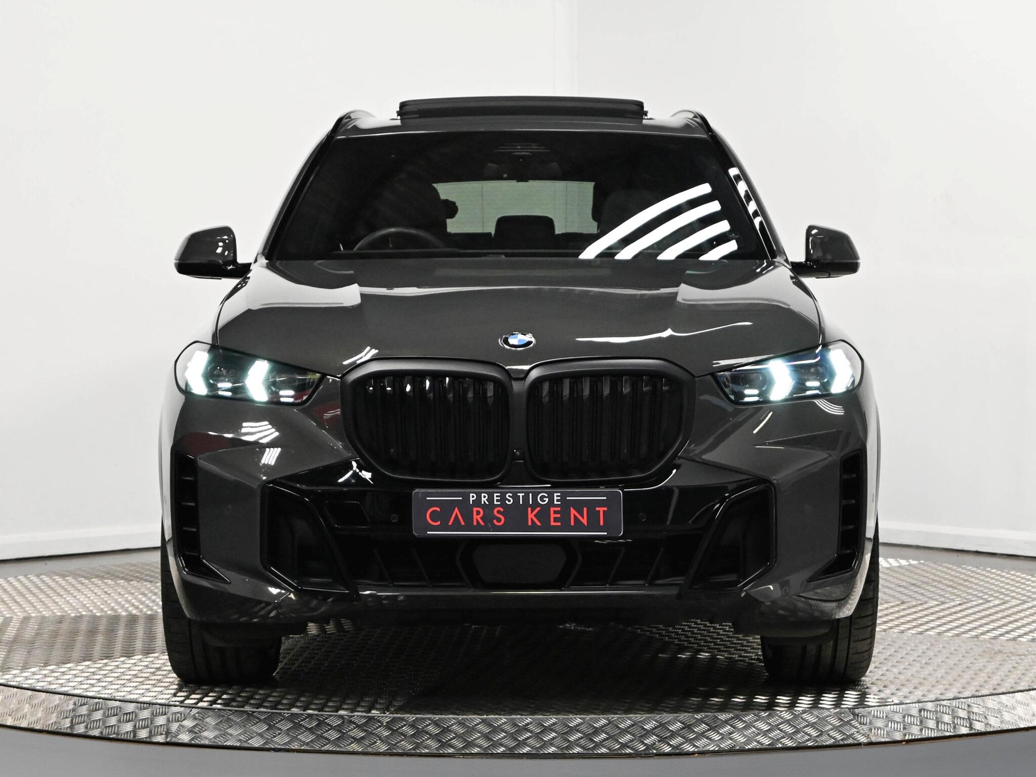 BMW X5 view 40