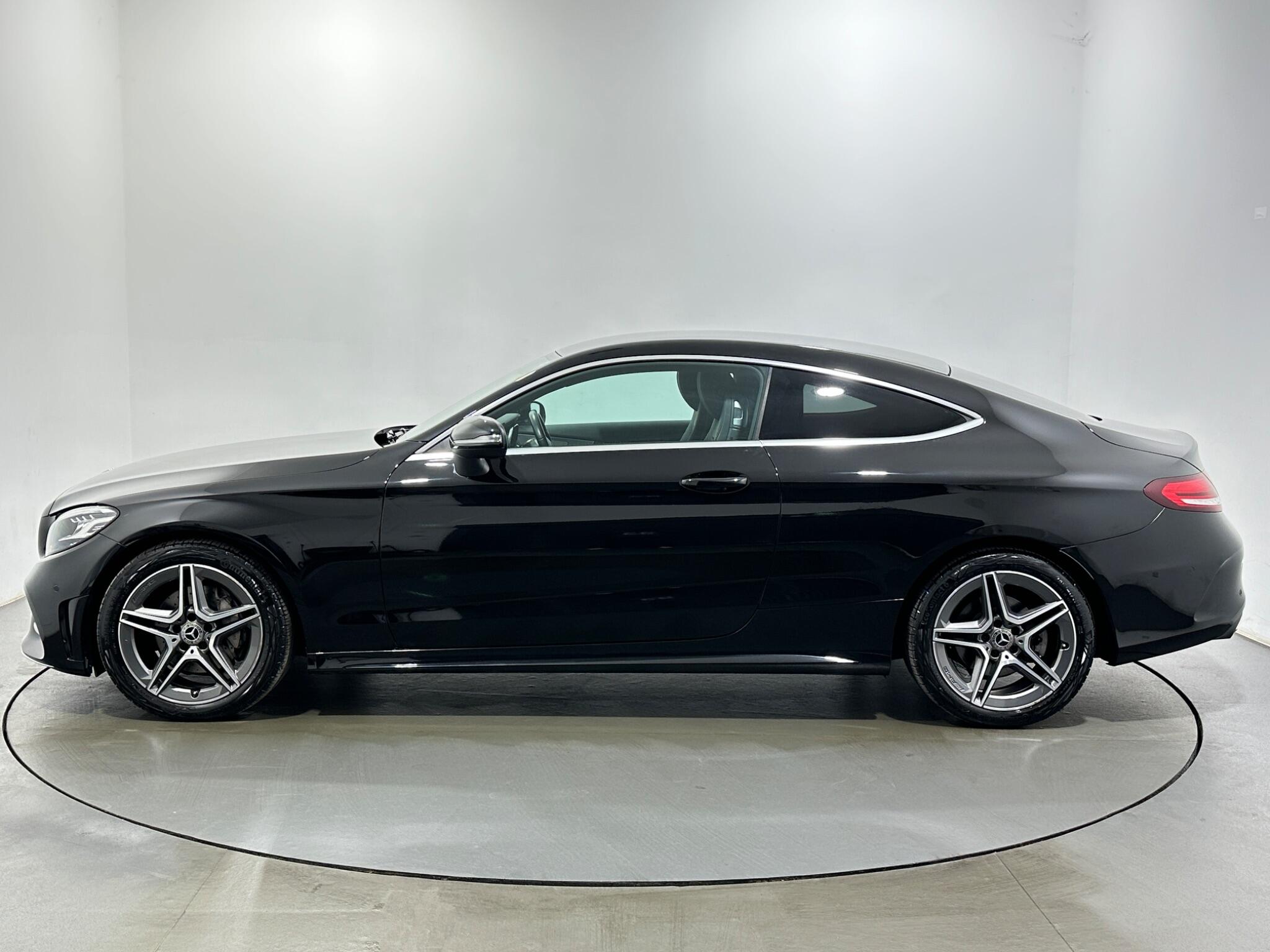 Mercedes-Benz C-Class view 5