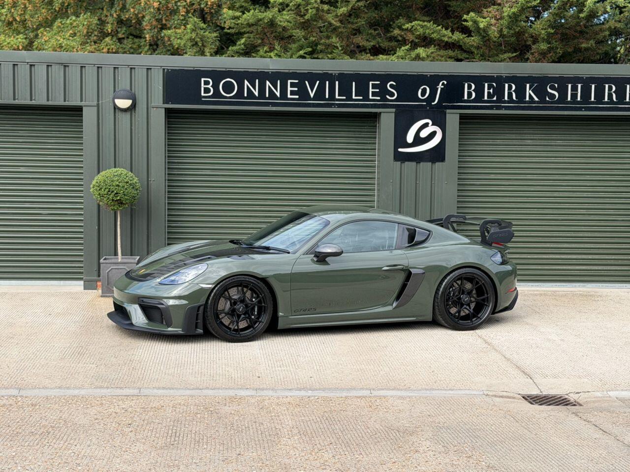 Porsche 718 Cayman view 6