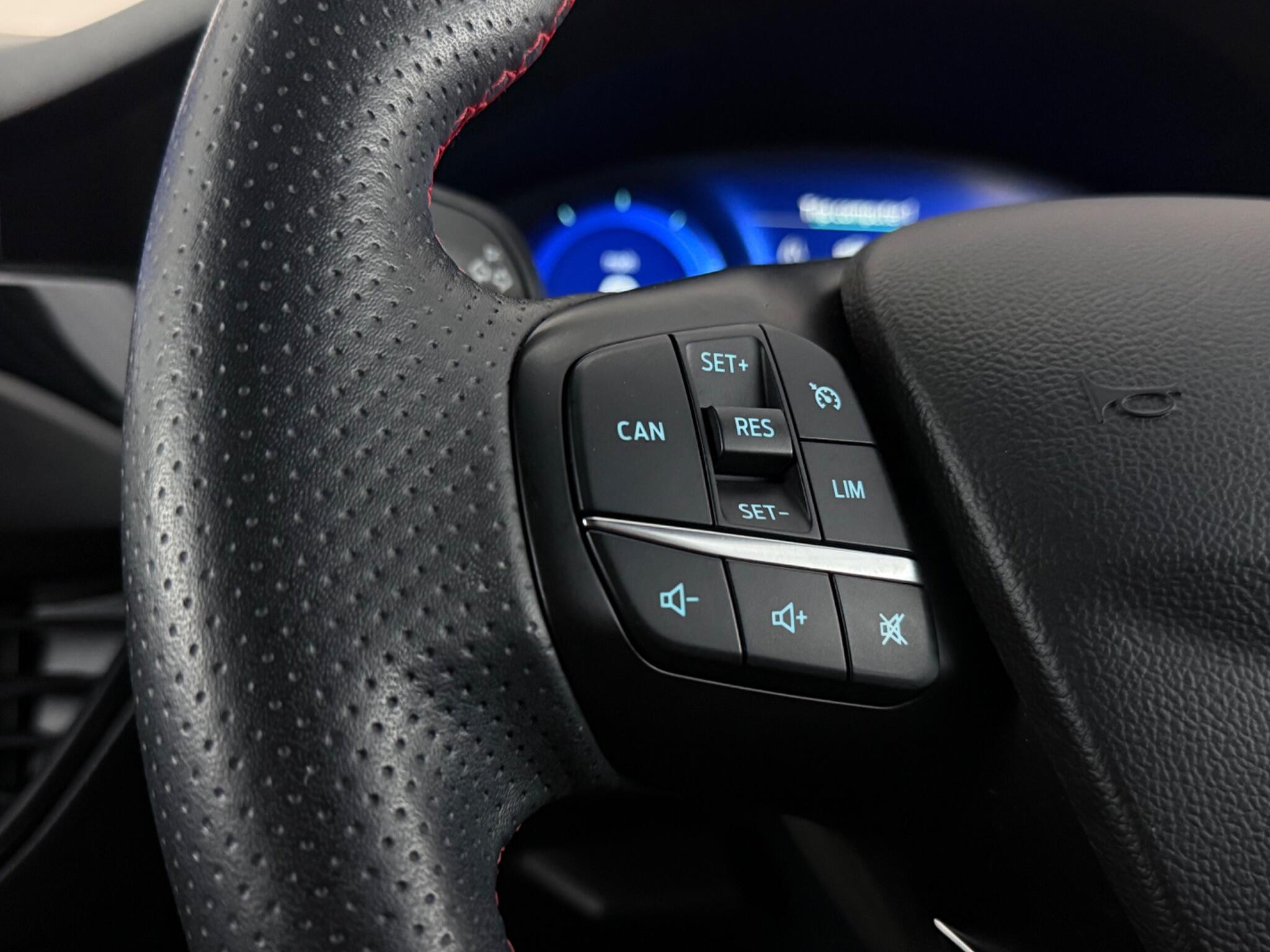 Ford Focus view 14