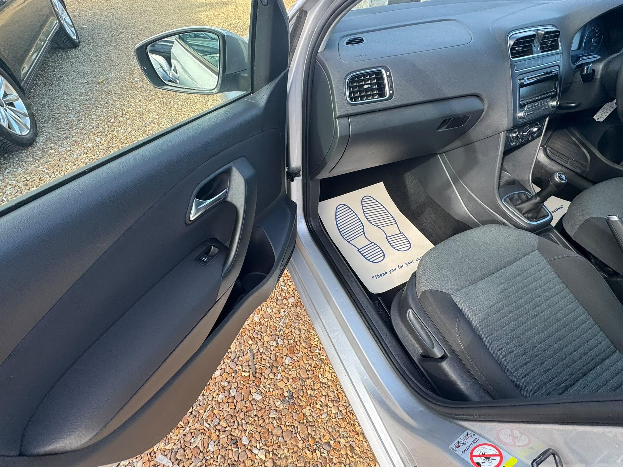 Volkswagen Polo view 30
