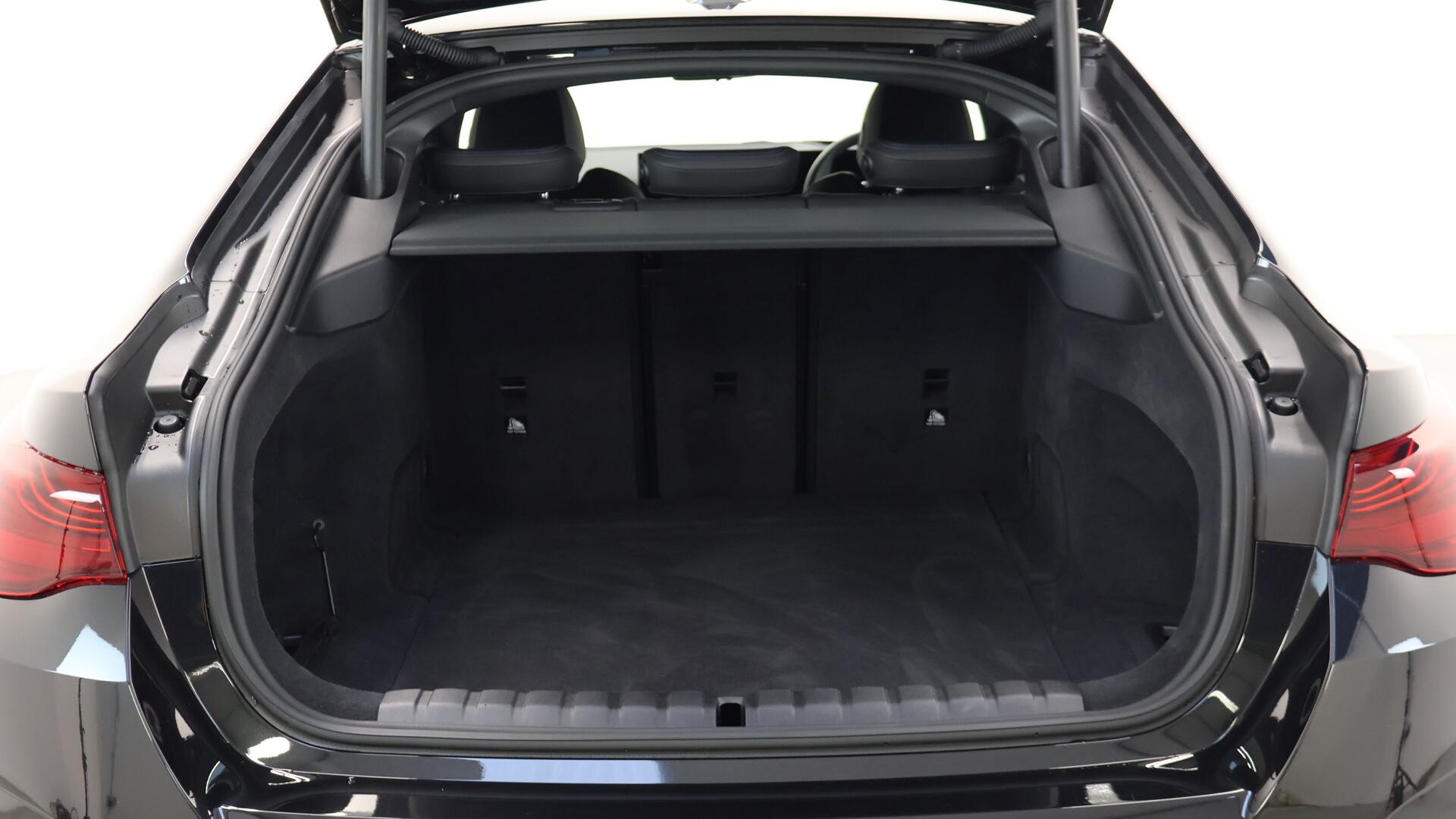 BMW i4 view 13