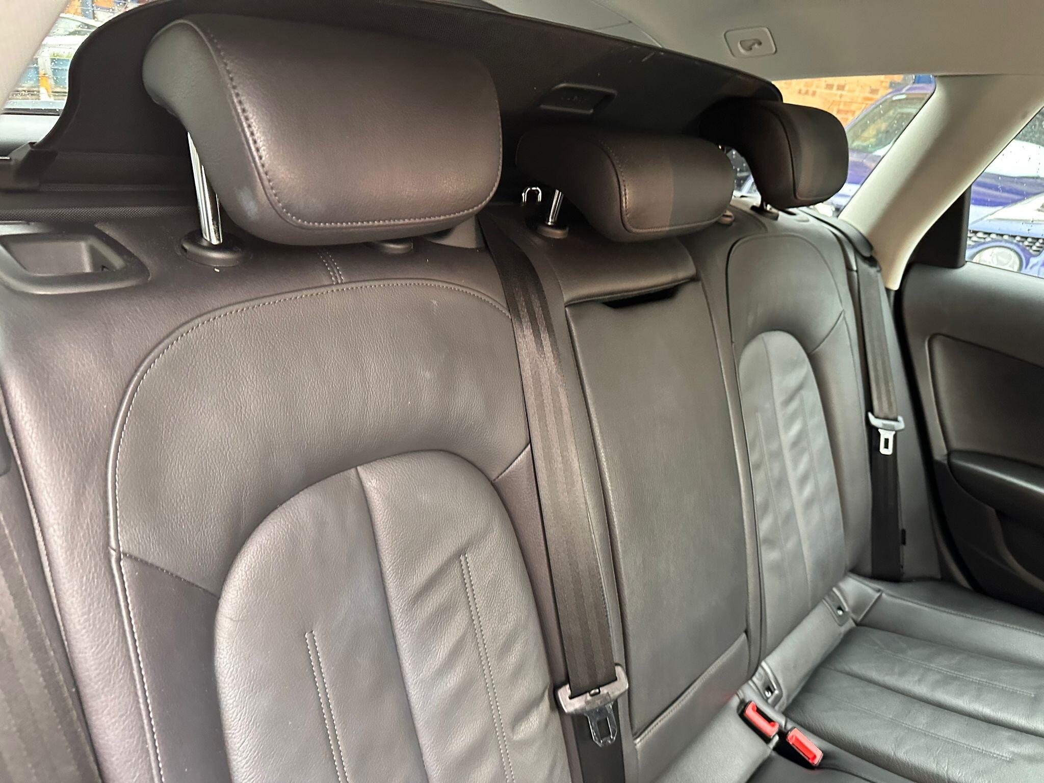 Audi A6 Avant view 16