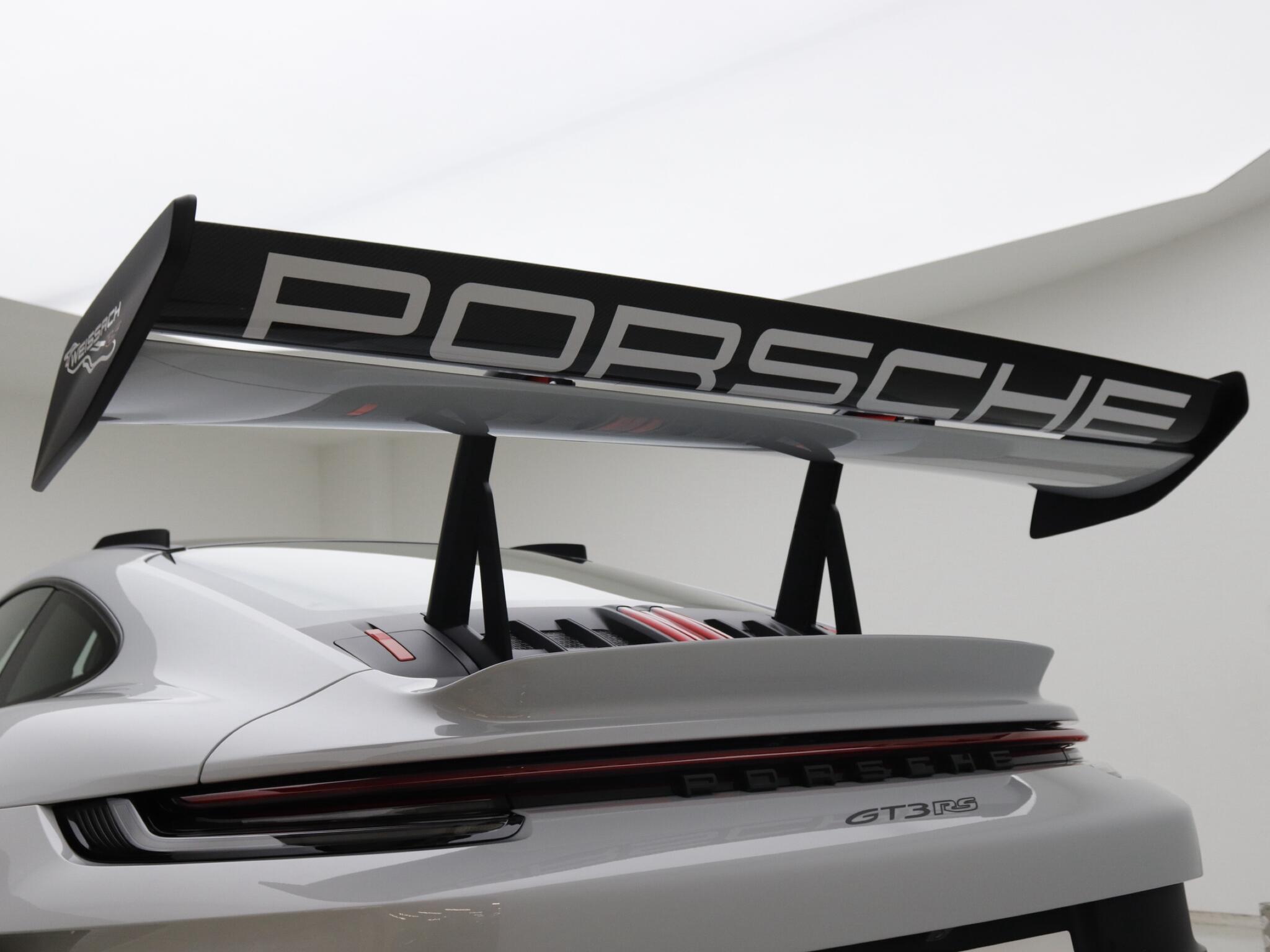Porsche 911 view 42