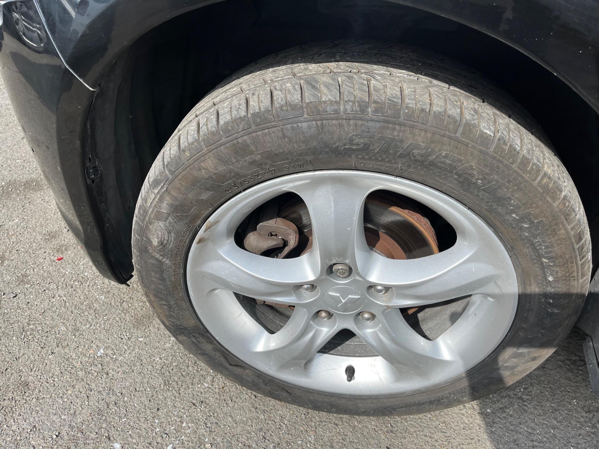 Mitsubishi Grandis view 14