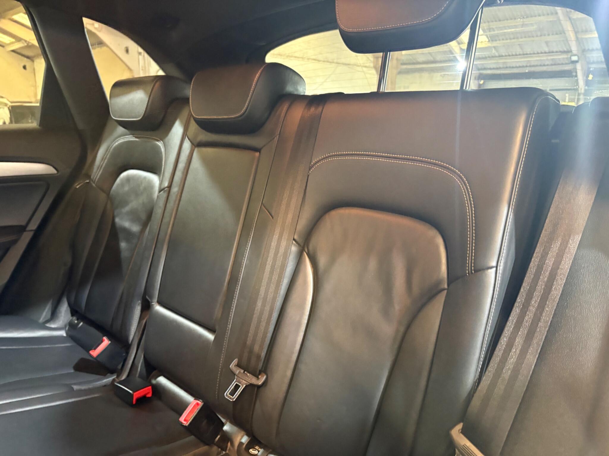 Audi SQ5 view 28