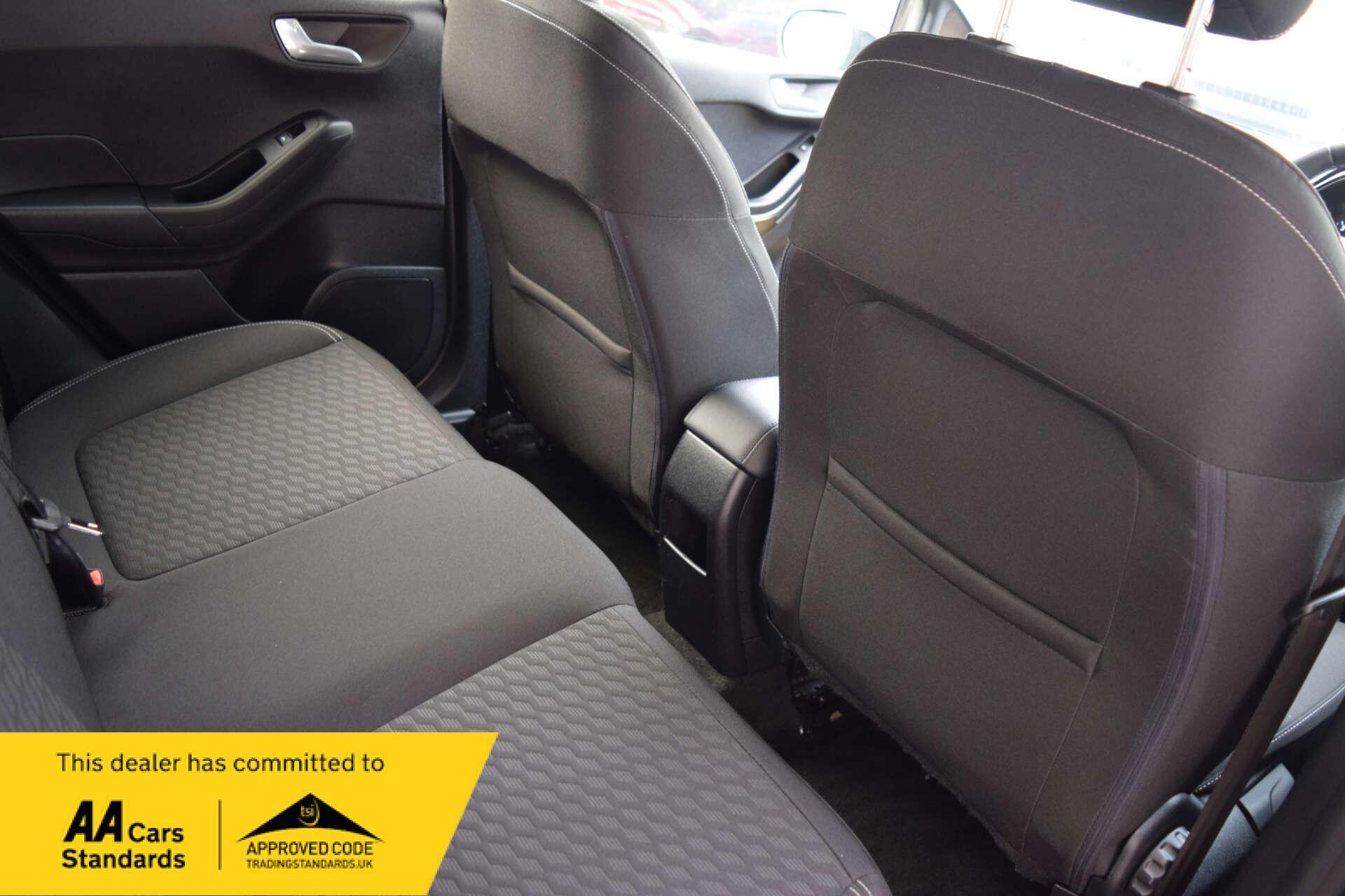 Ford Fiesta view 29