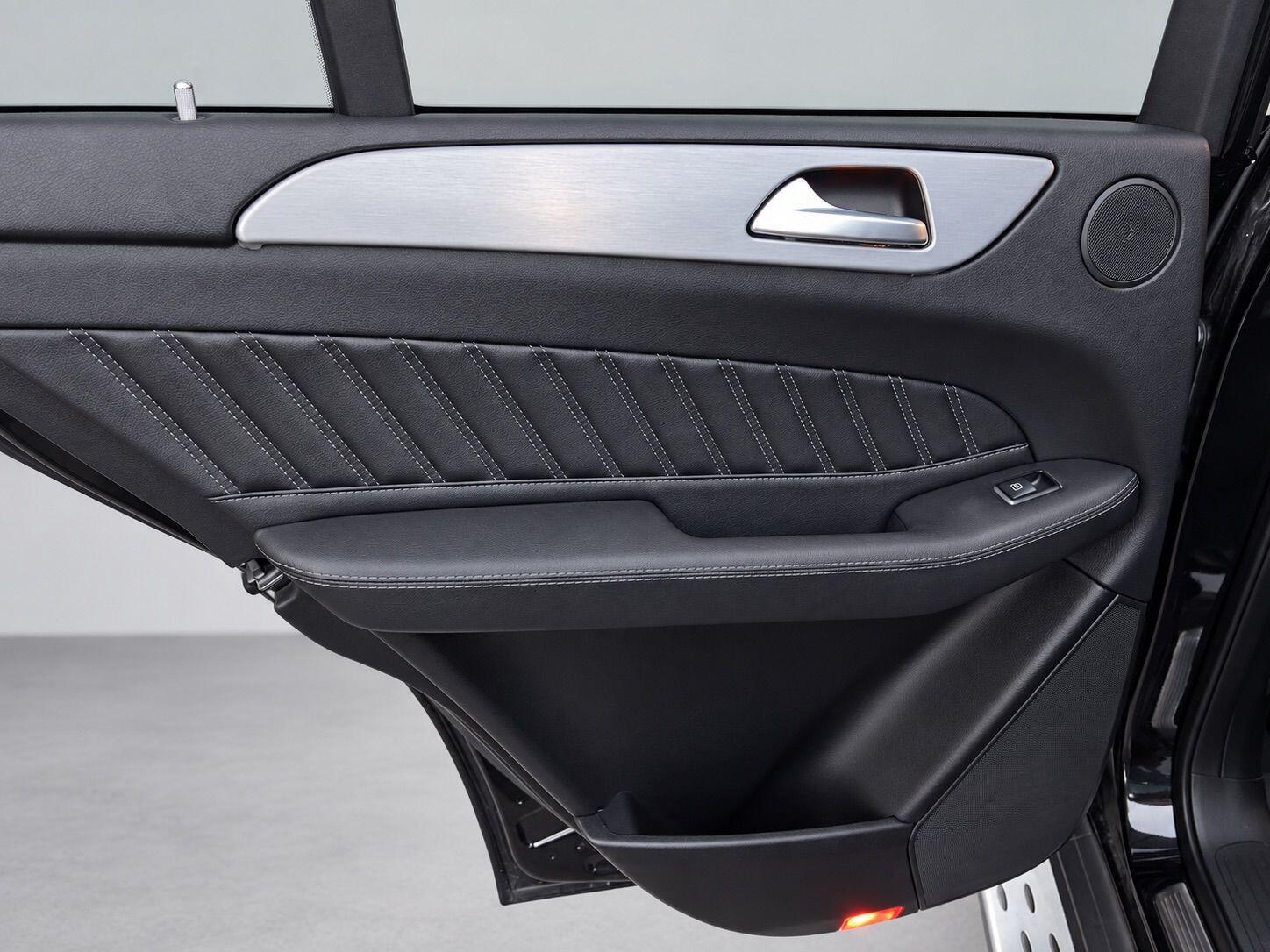 Mercedes-Benz Gle view 38