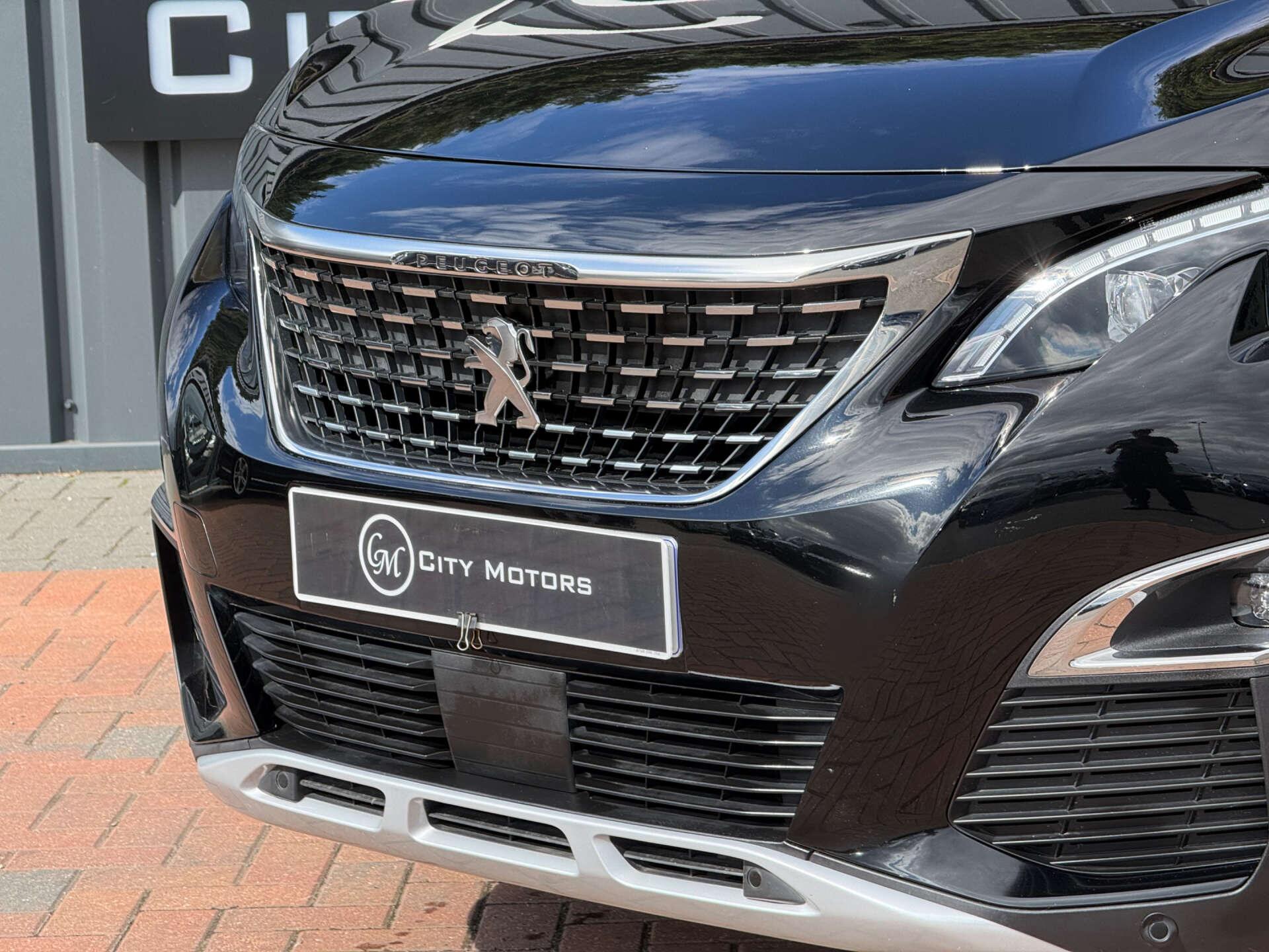 Peugeot 3008 view 4