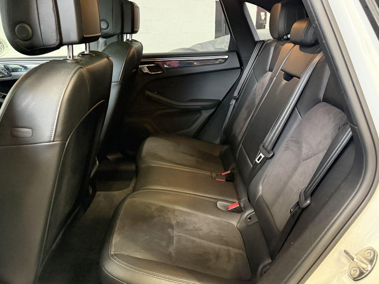 Porsche Macan view 57