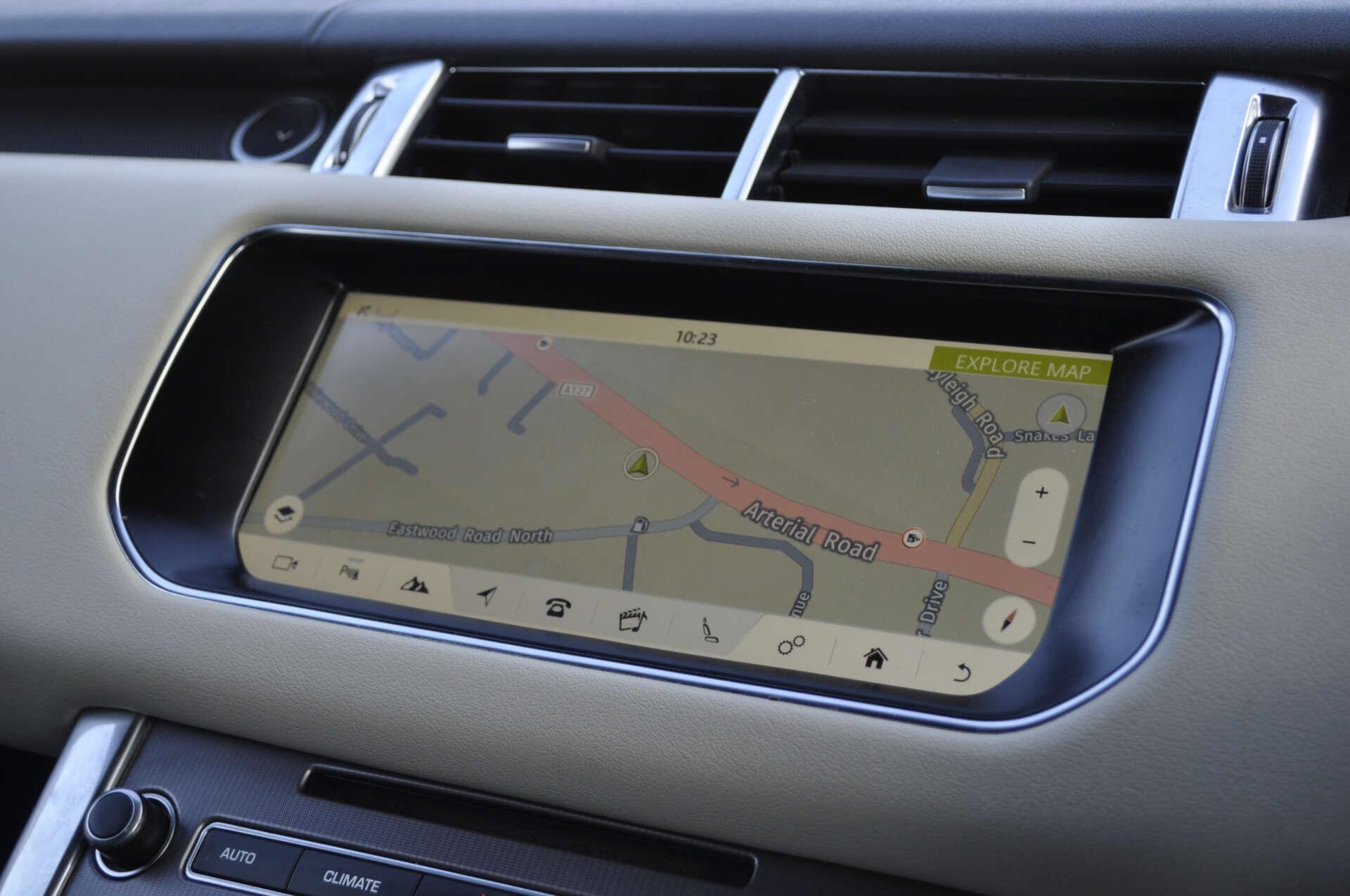 Land Rover Range Rover Sport view 17