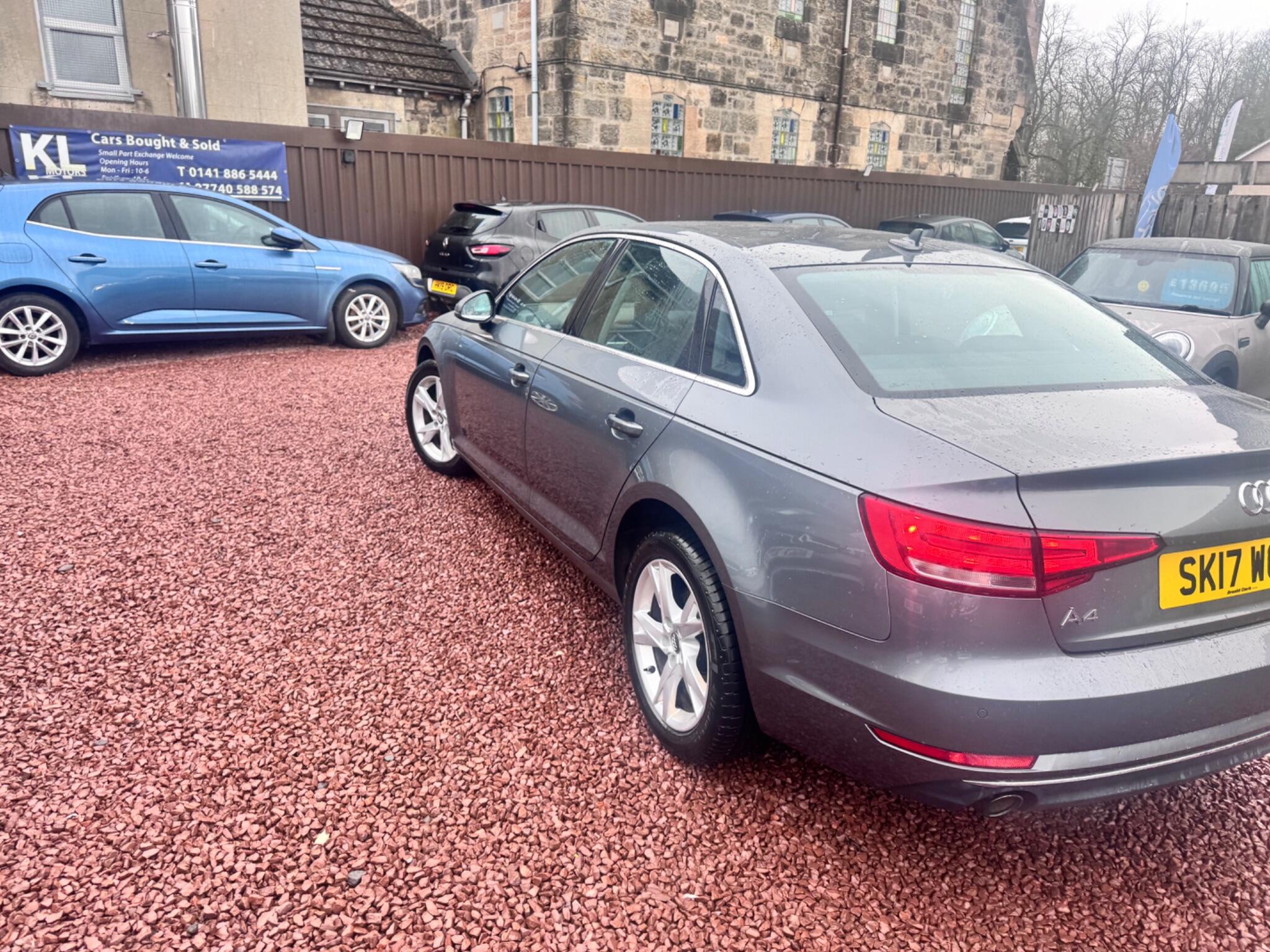 Audi A4 view 7