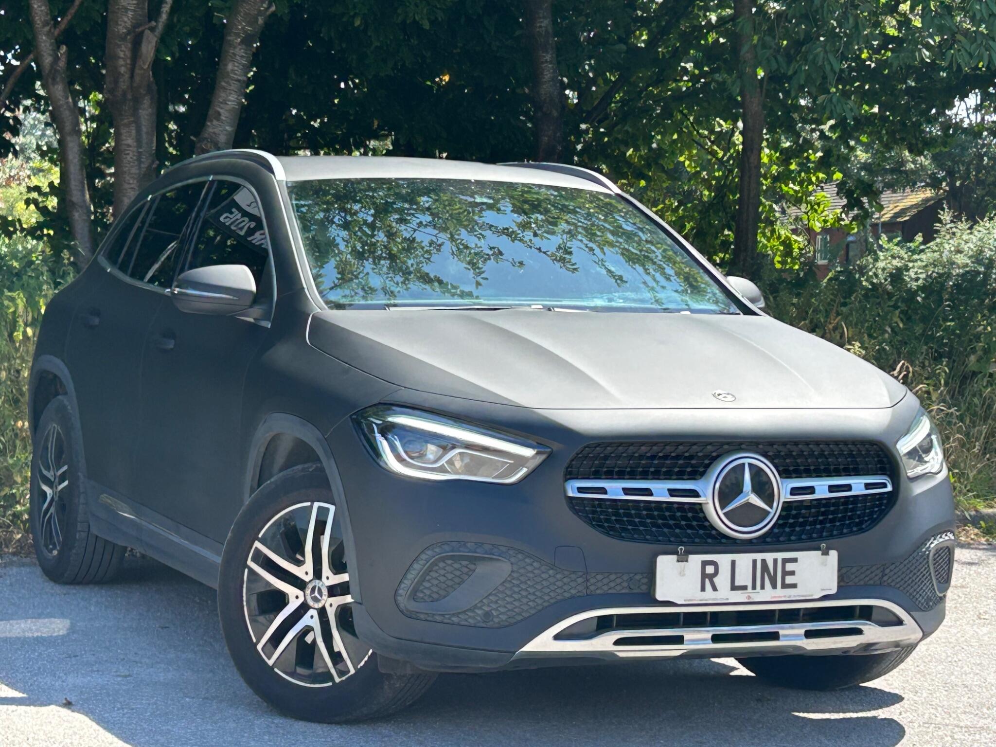 Mercedes-Benz Gla view 3