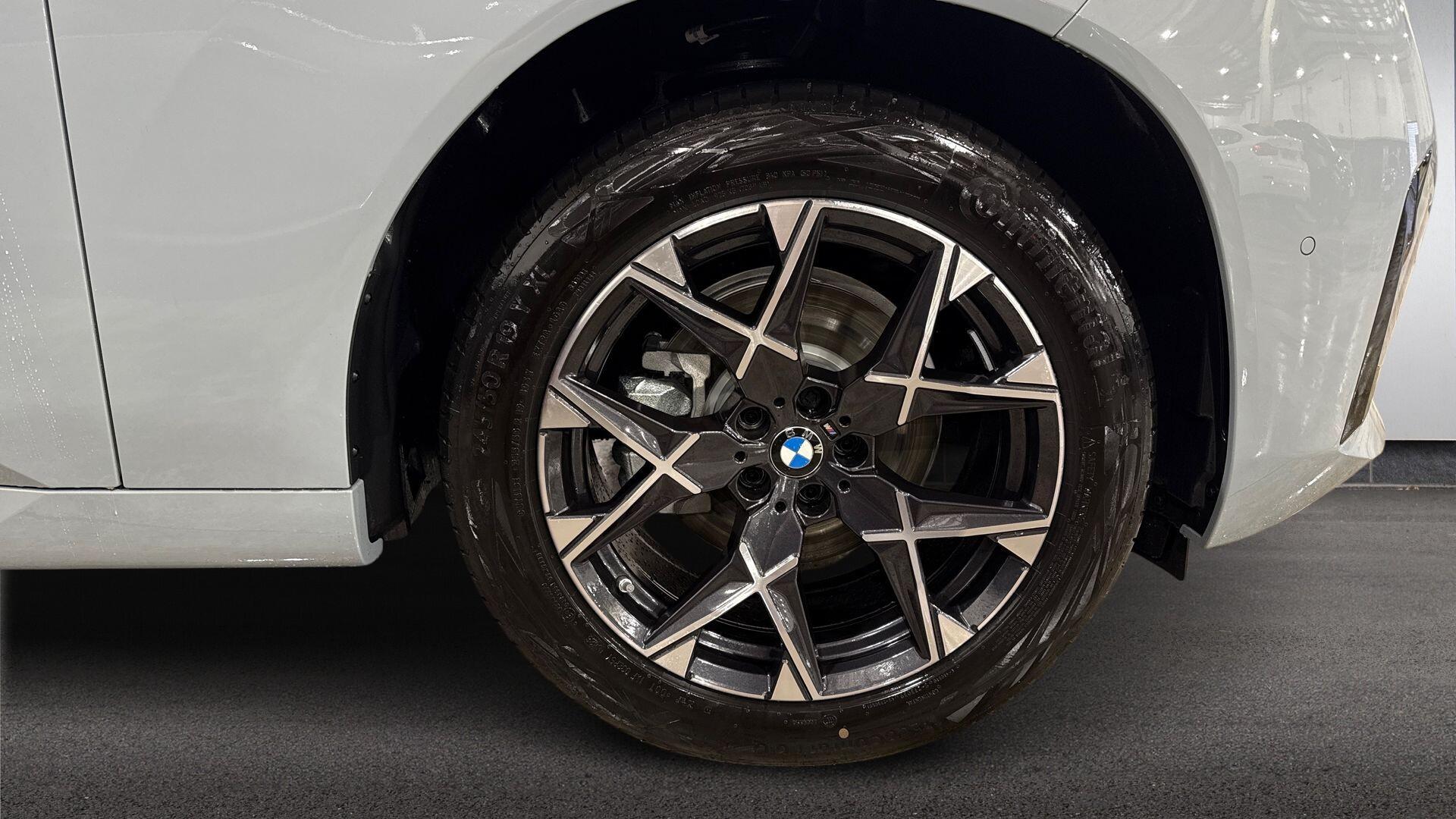 BMW X3 view 14