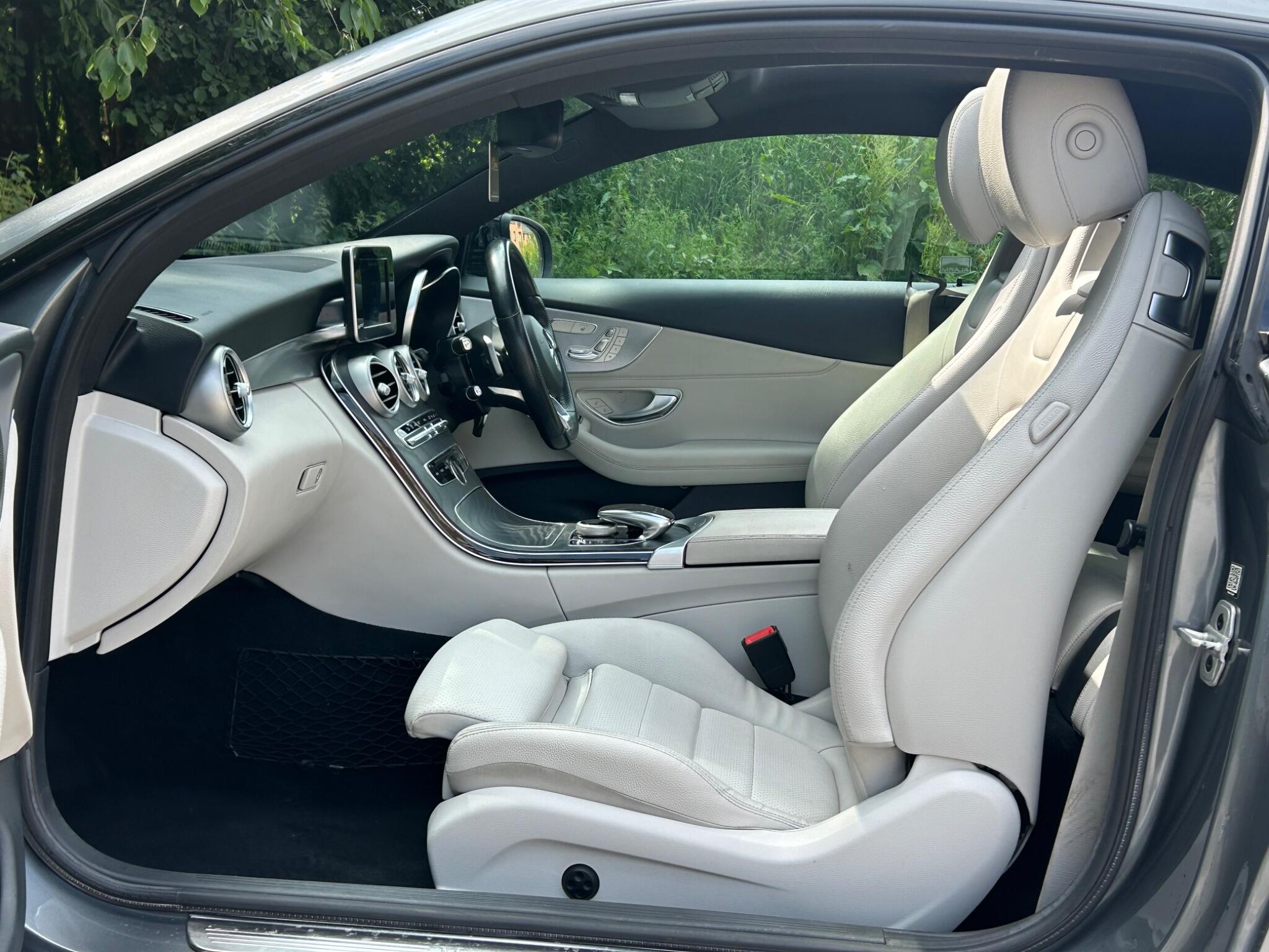 Mercedes-Benz C-Class view 57