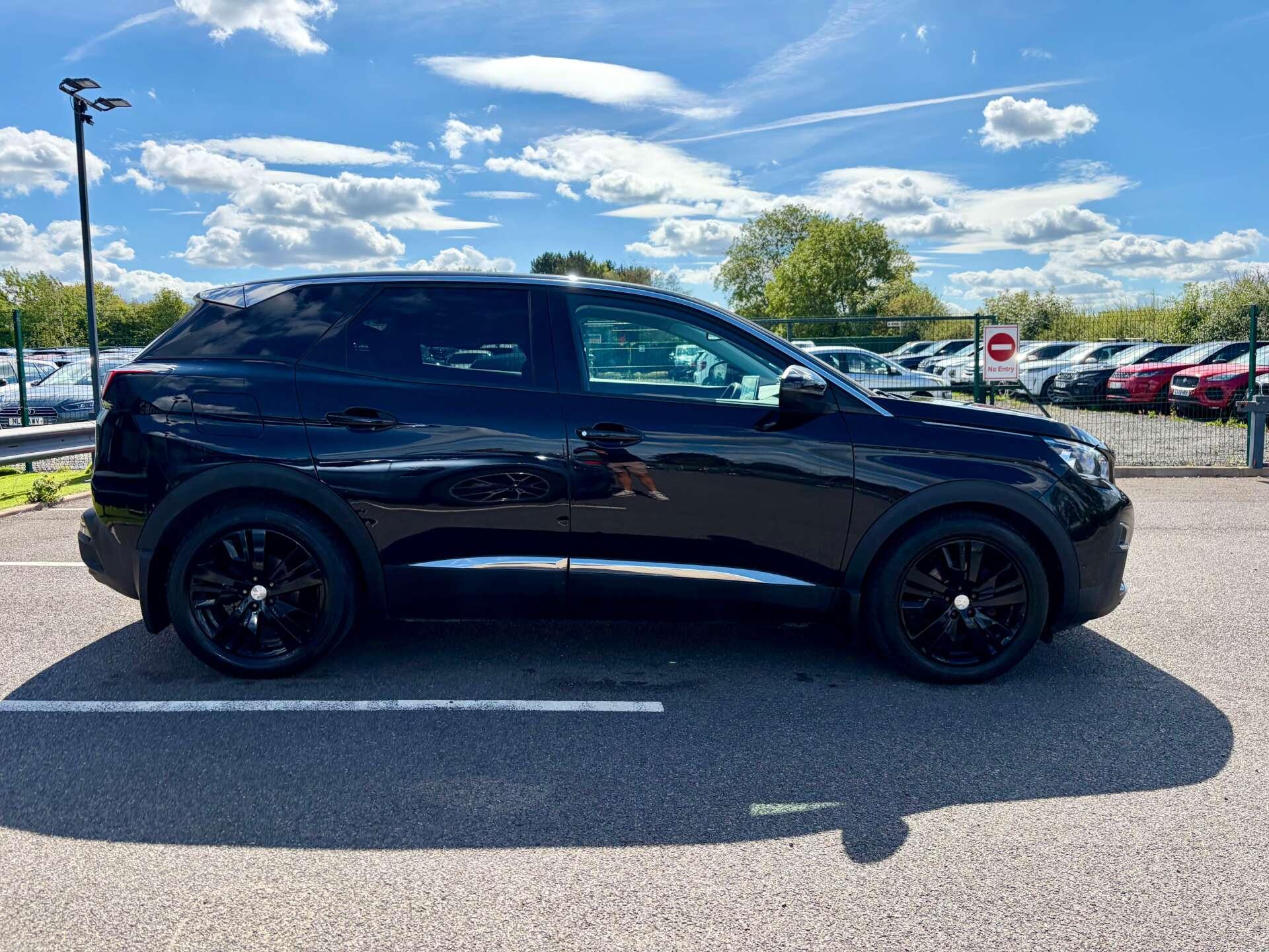 Peugeot 3008 view 9
