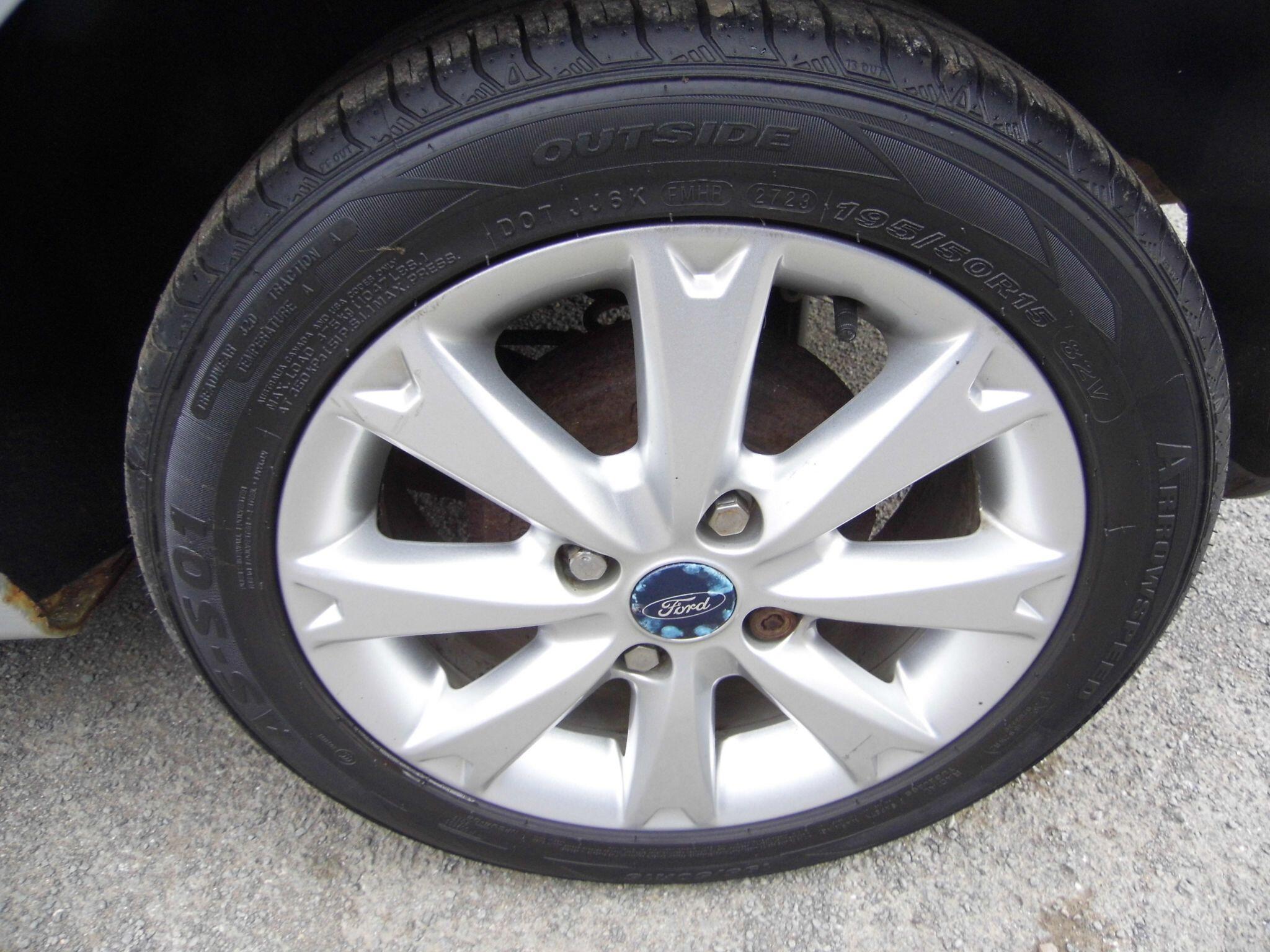 Ford Fiesta view 13