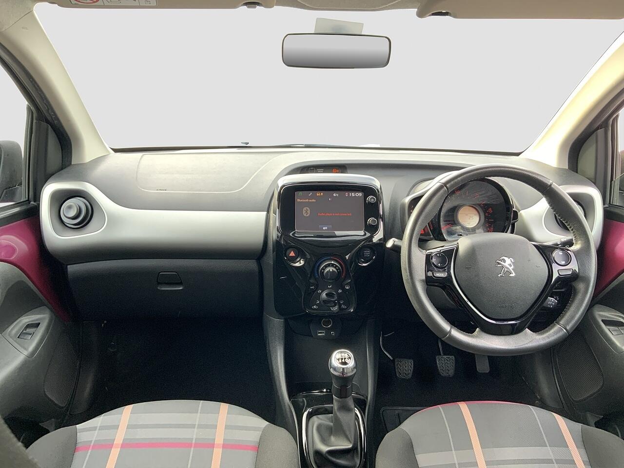 Peugeot 108 view 10