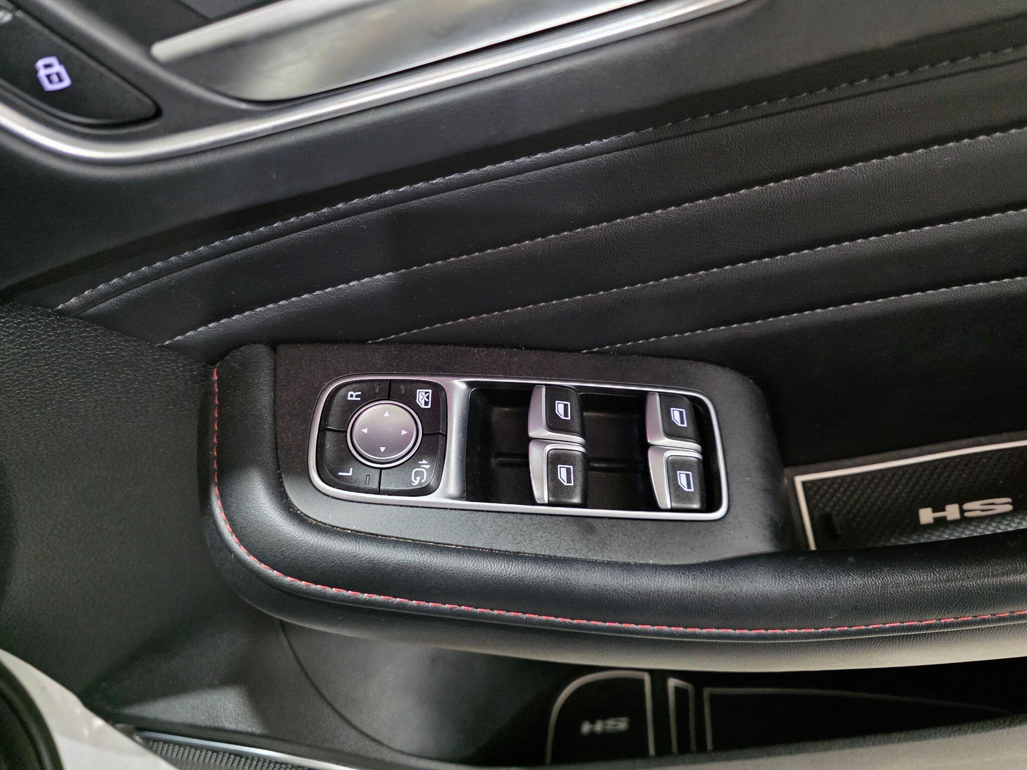 MG MG HS view 15