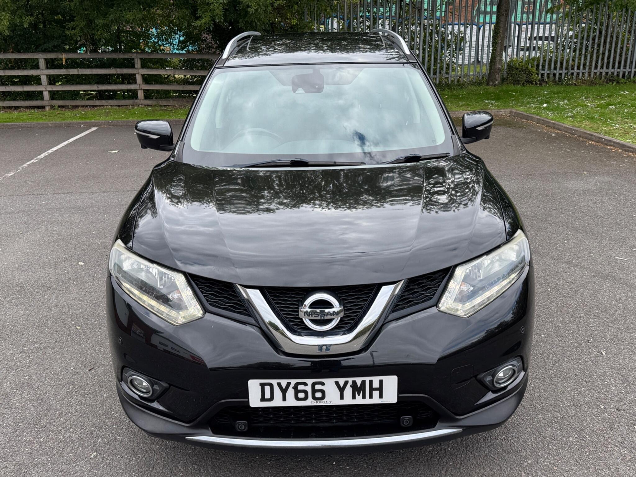 Nissan X-Trail view 11