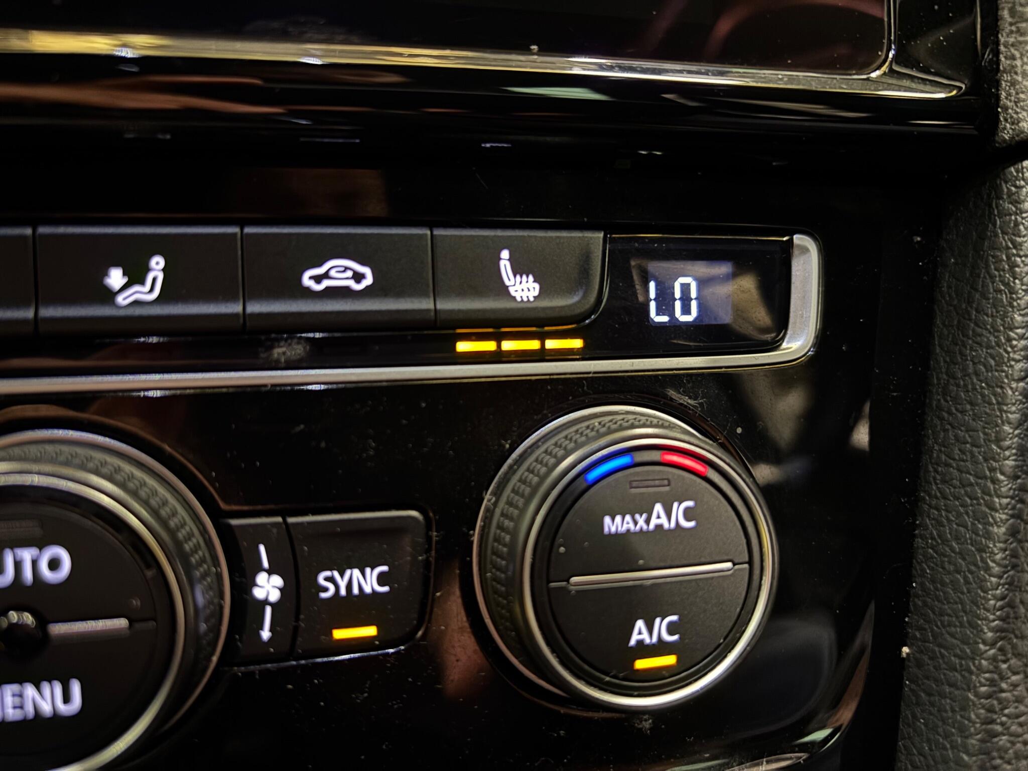 Volkswagen Golf view 15