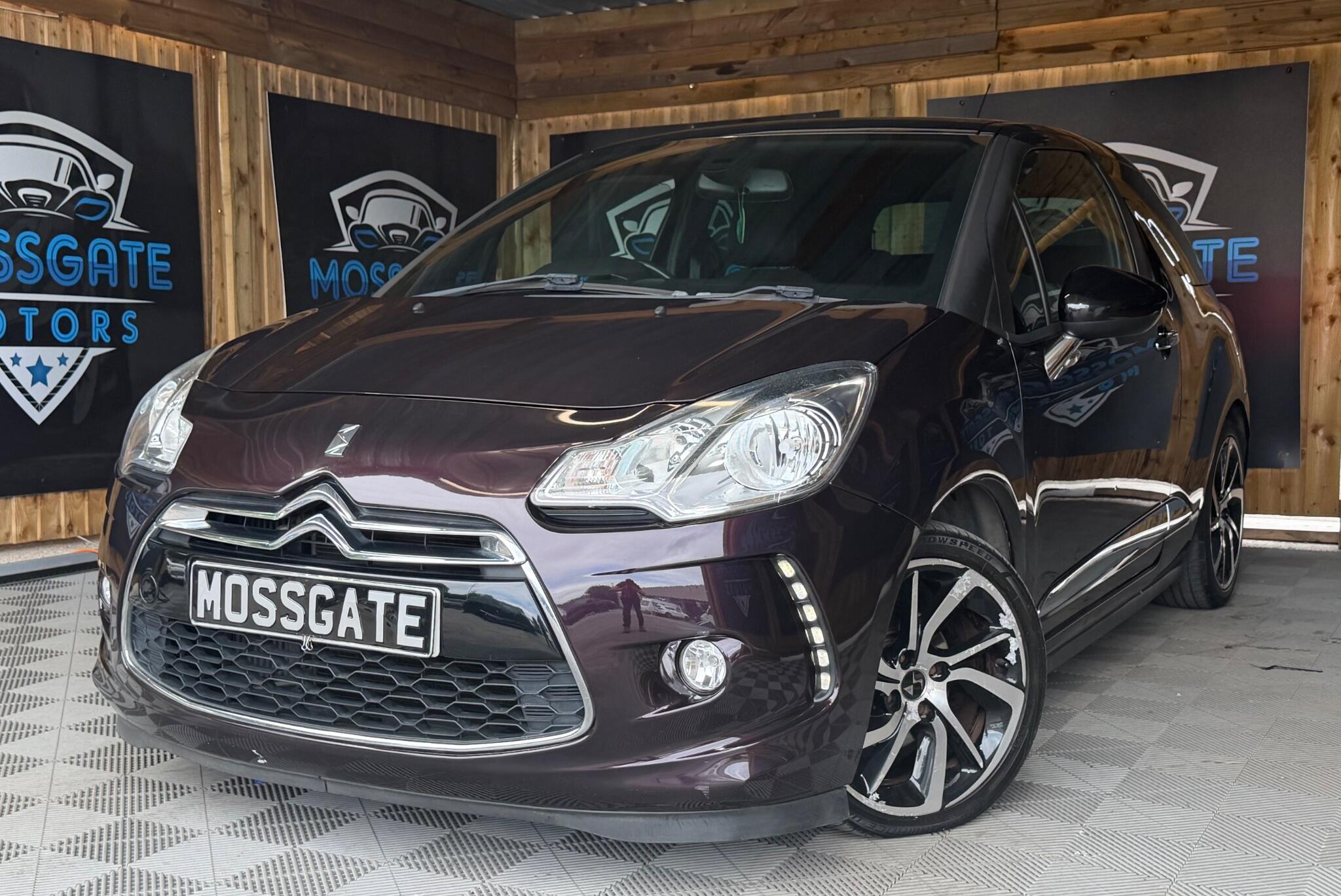 DS Automobiles DS 3 view 6