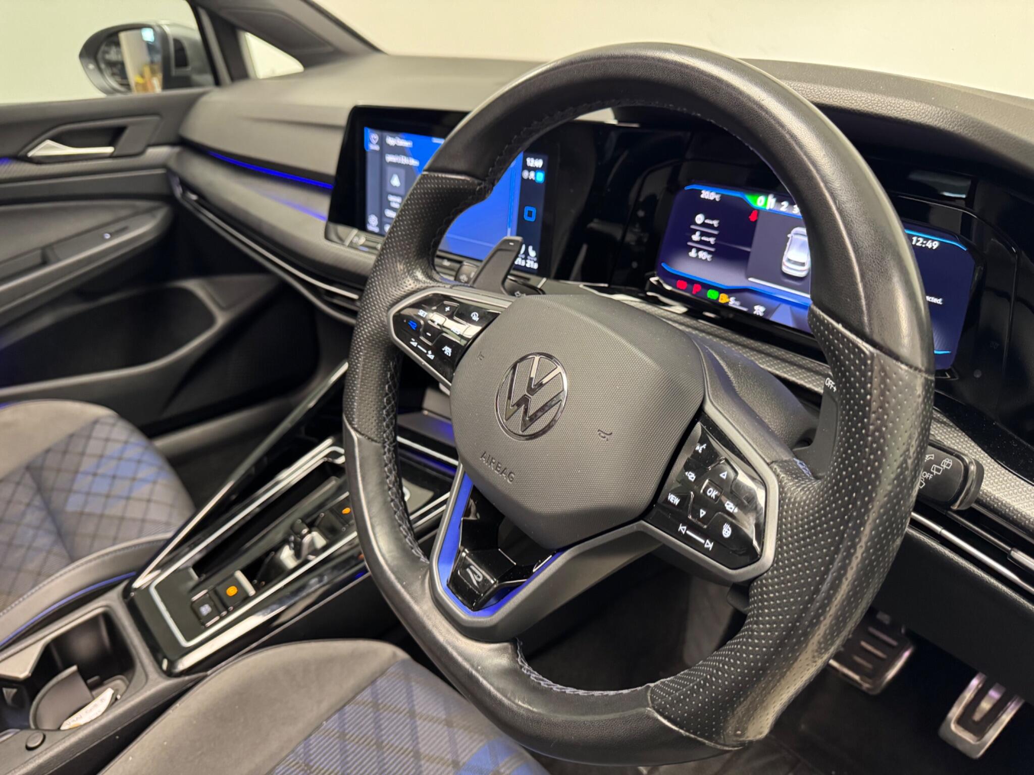 Volkswagen Golf view 28