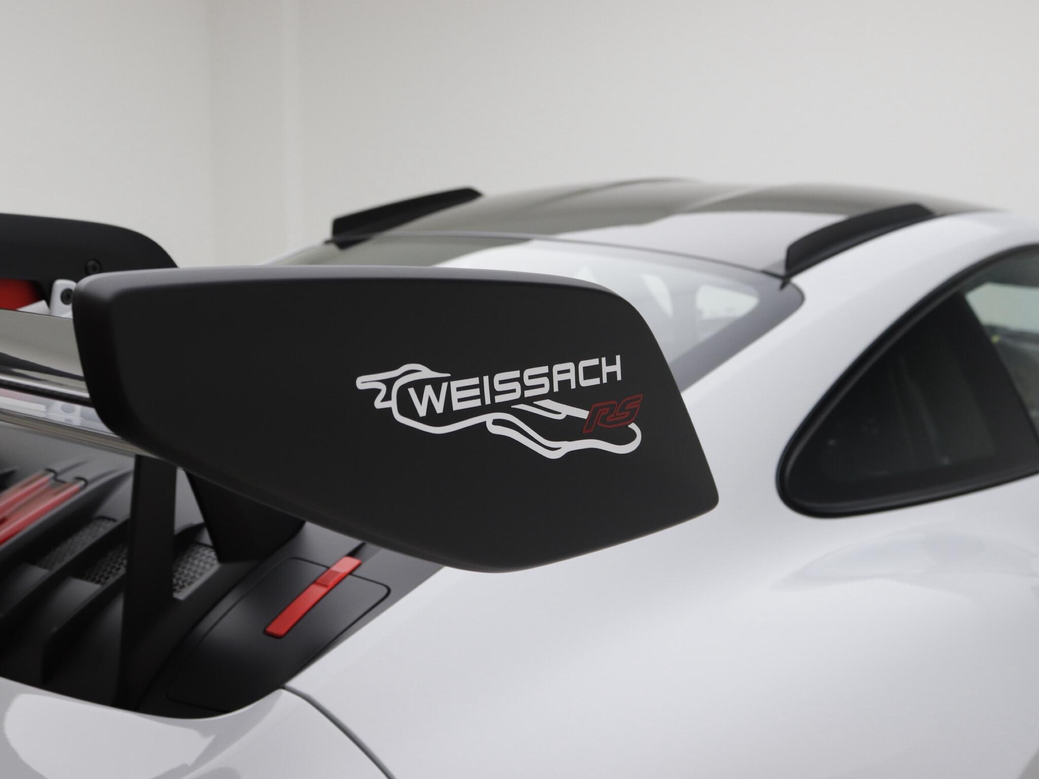 Porsche 911 view 19