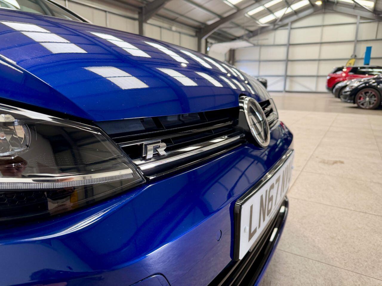 Volkswagen Golf view 21