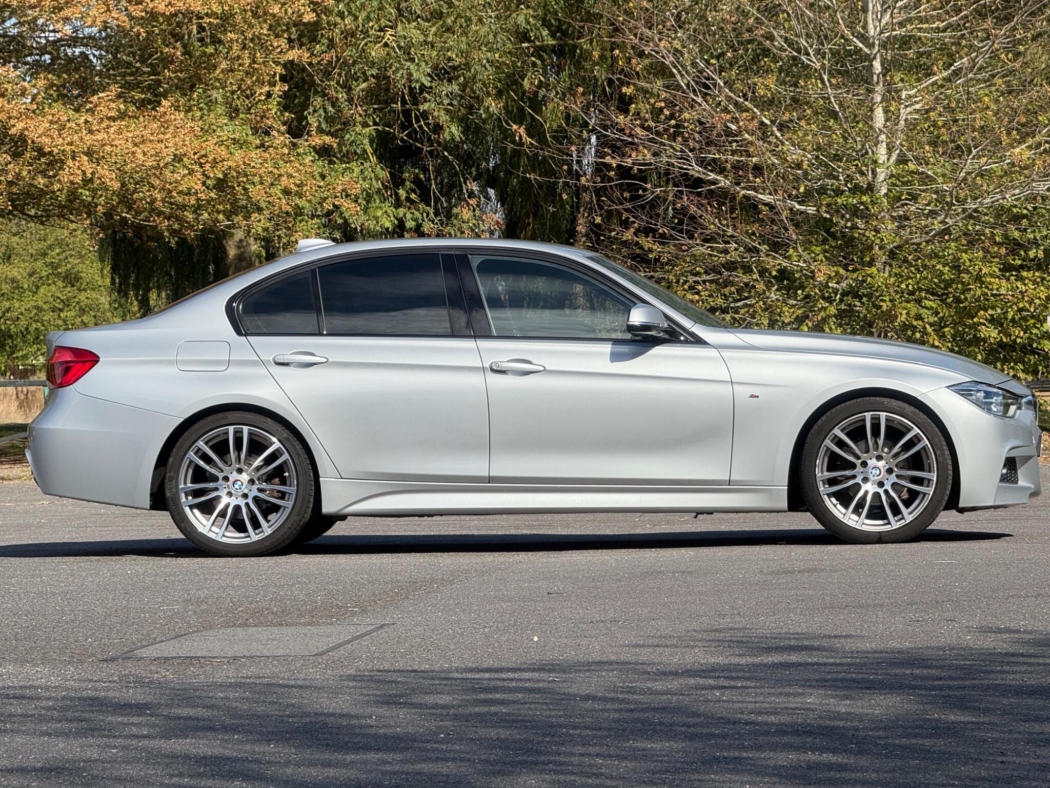 BMW 3 Series view 6