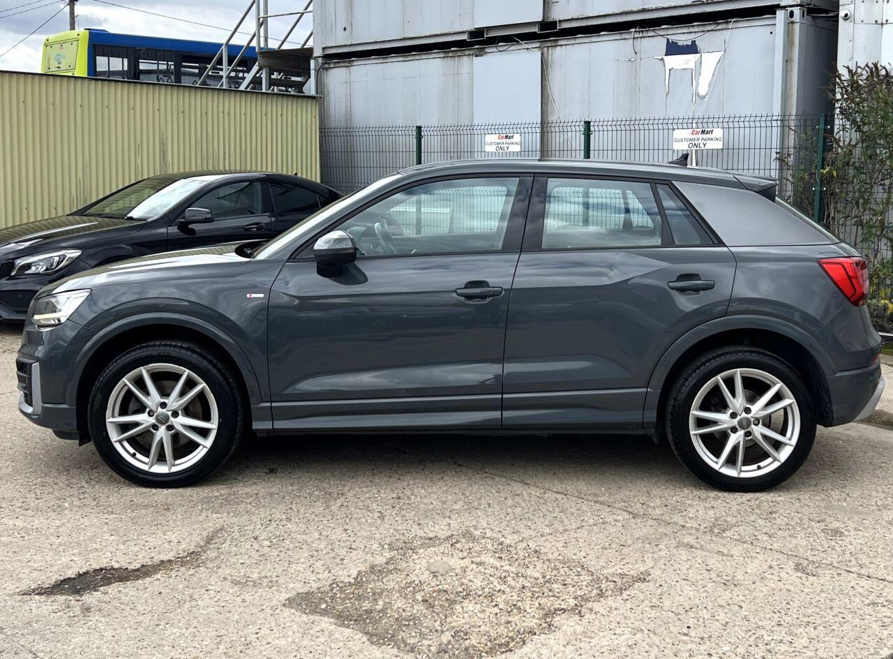 Audi Q2 view 8