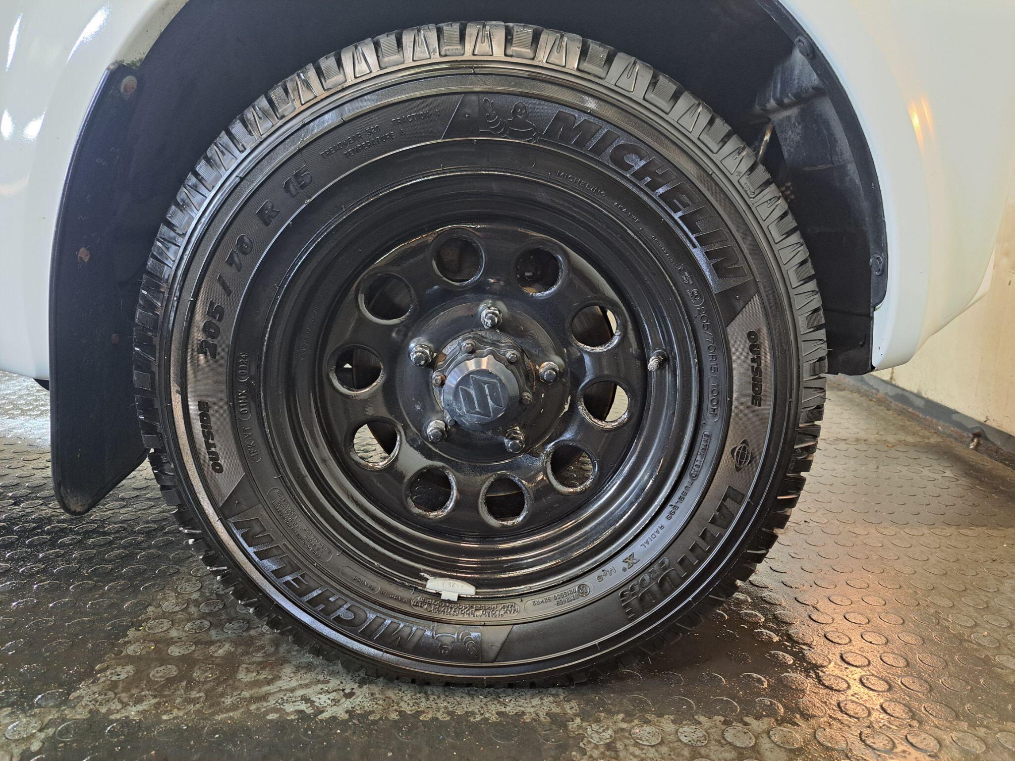 Suzuki Jimny view 24