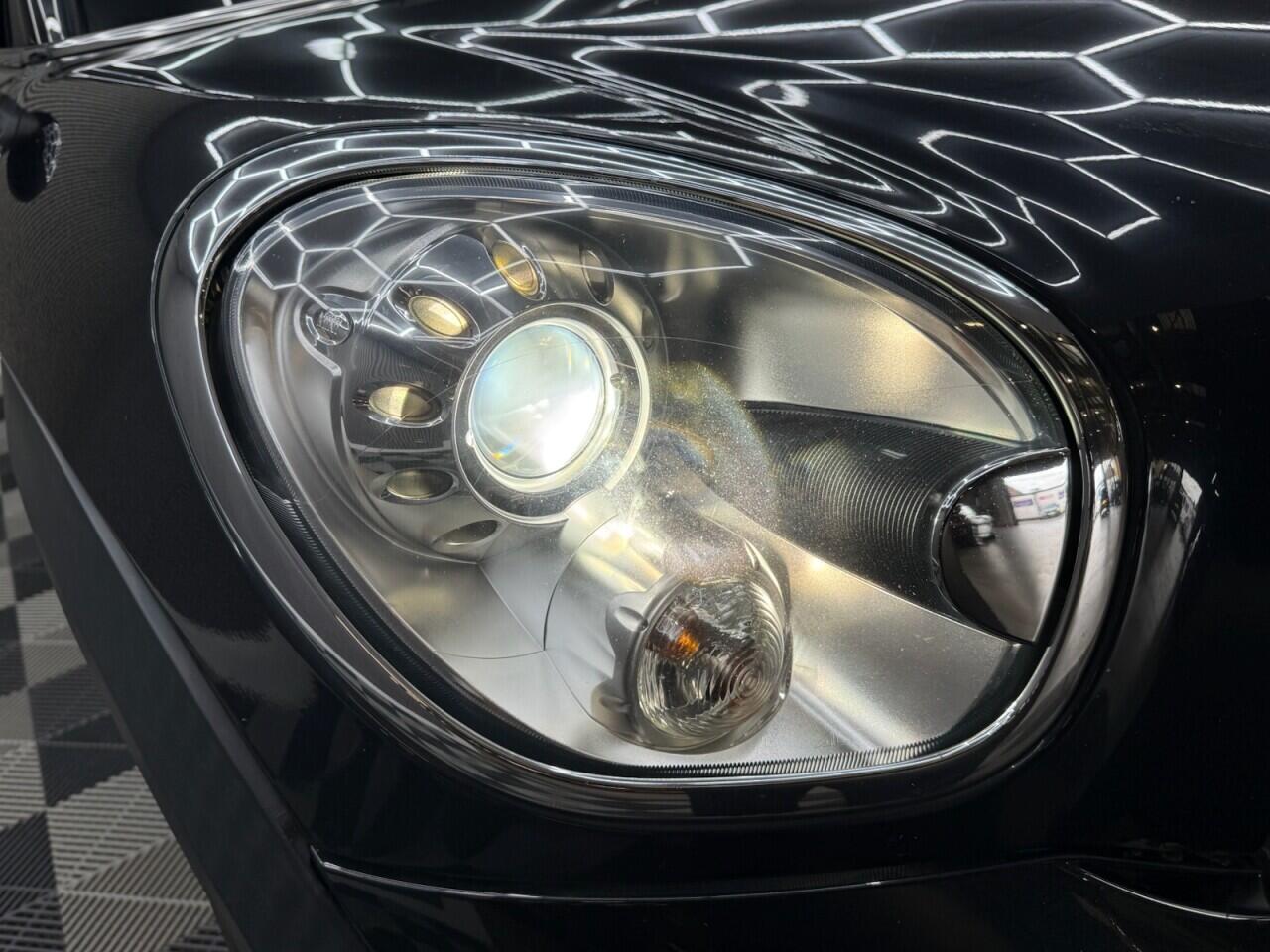 Mini Countryman view 3