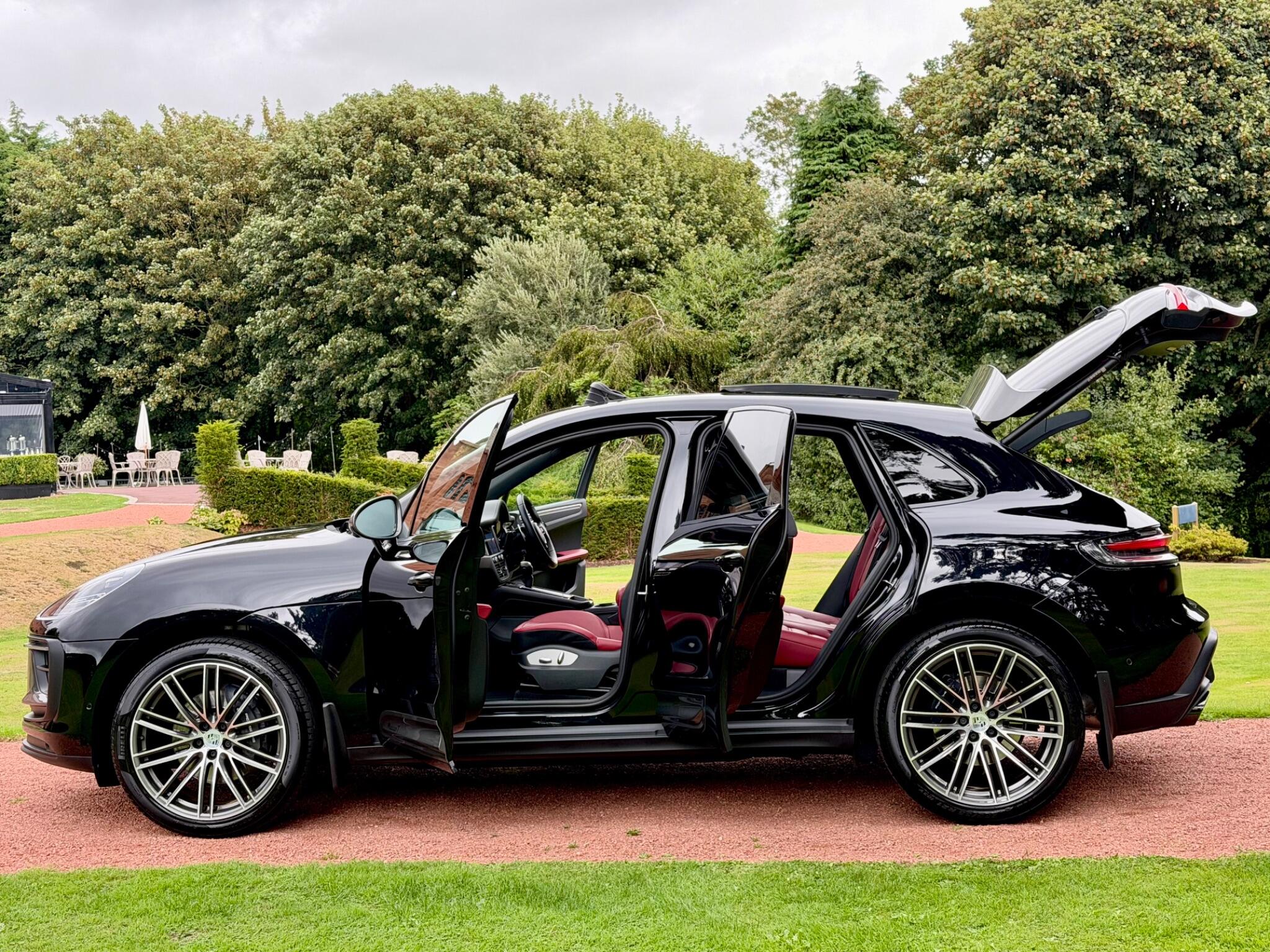Porsche Macan view 18