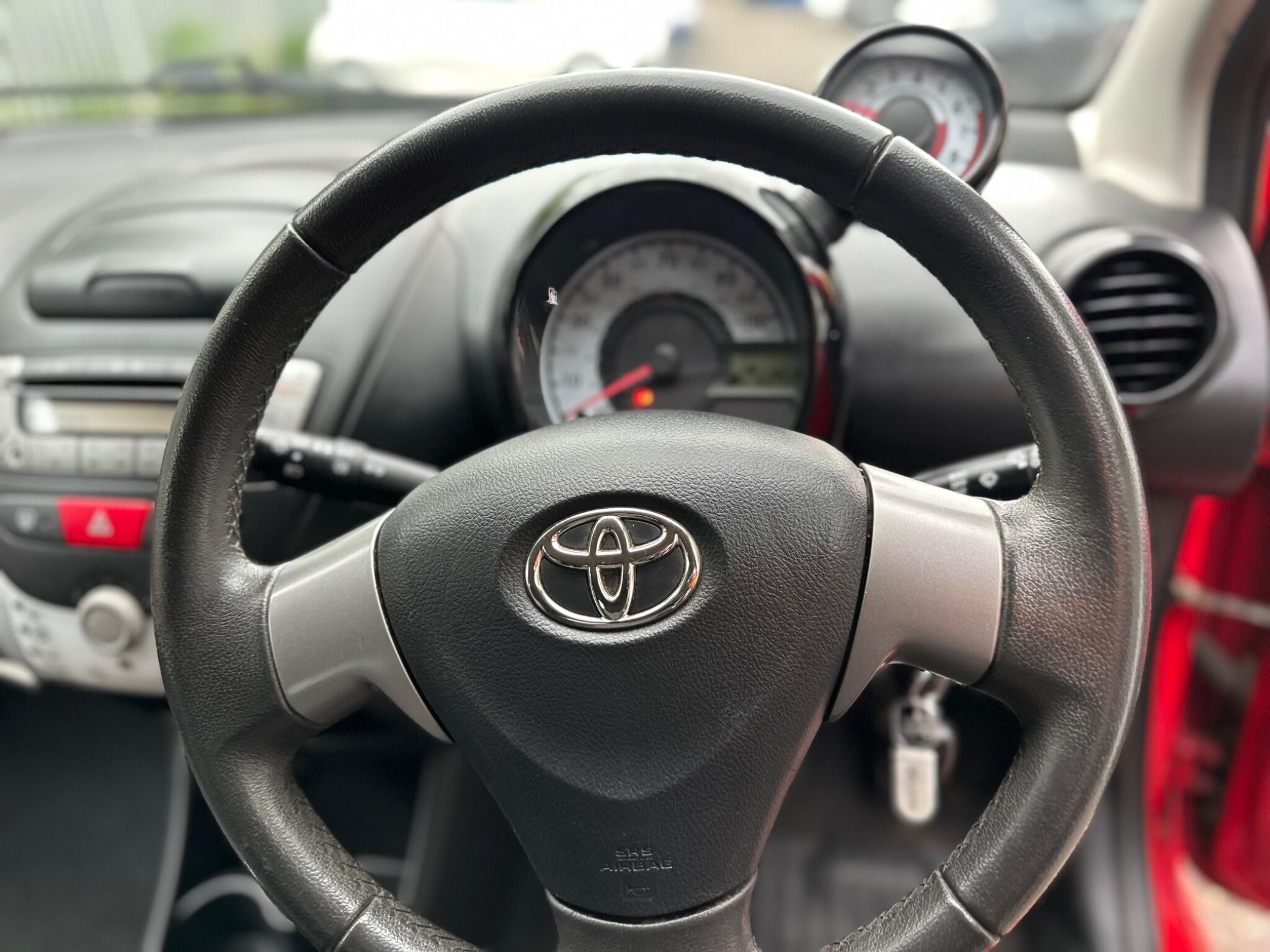 2014 Toyota AYGO image 15
