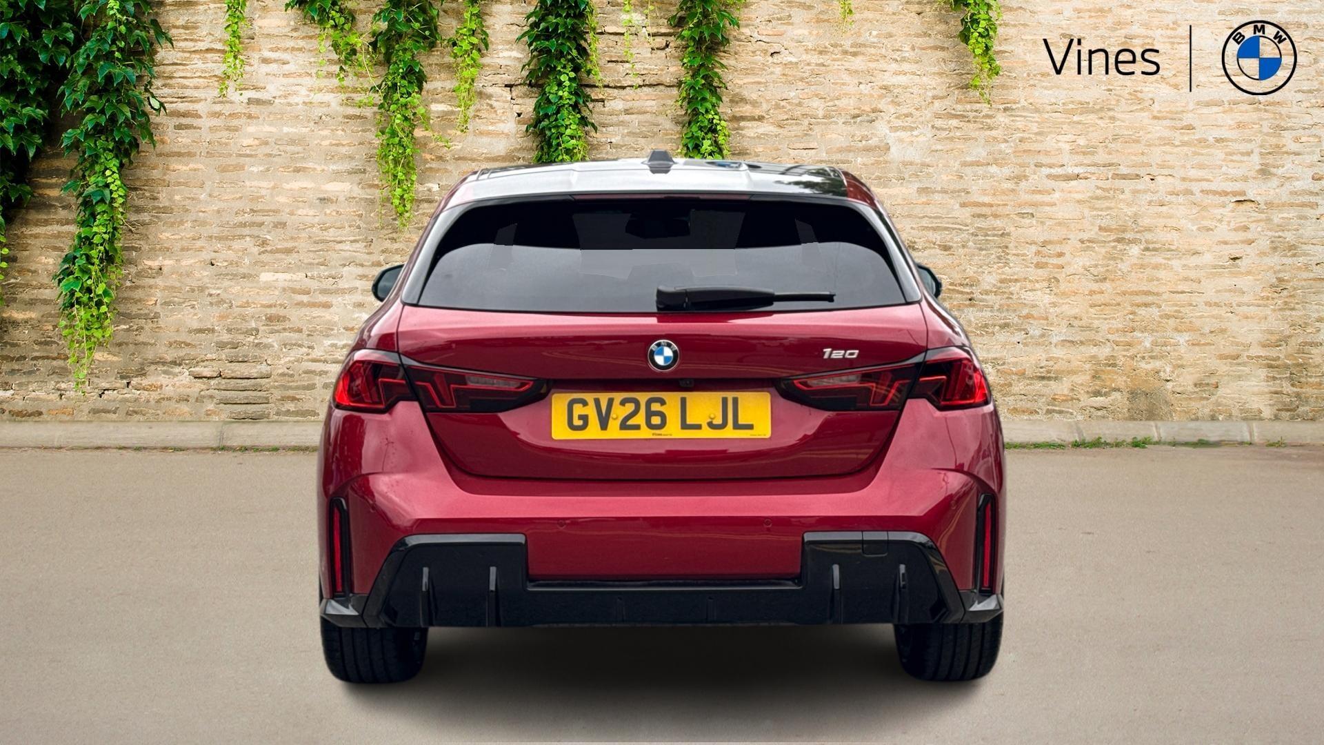 BMW 1 Series view 15